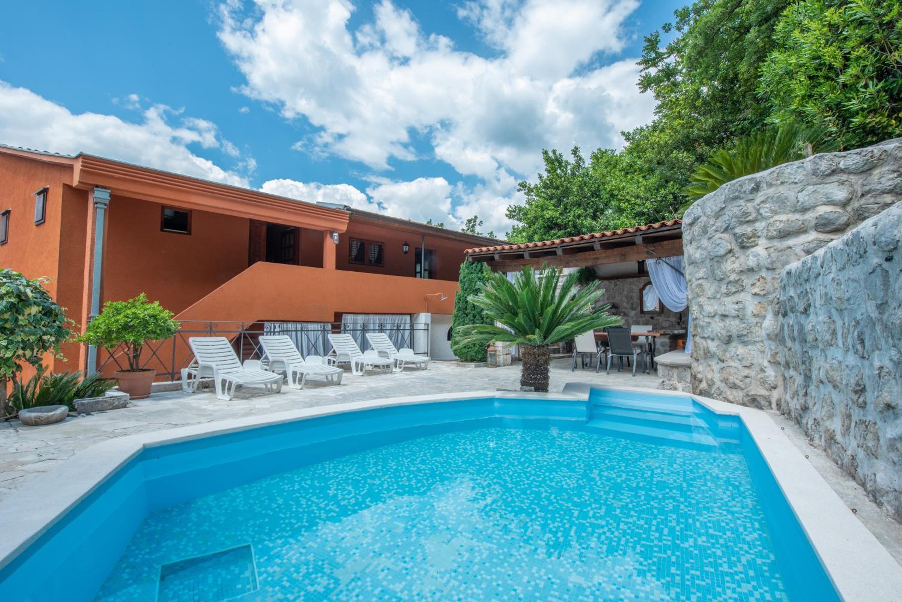 Apartments Nikčević view 2
