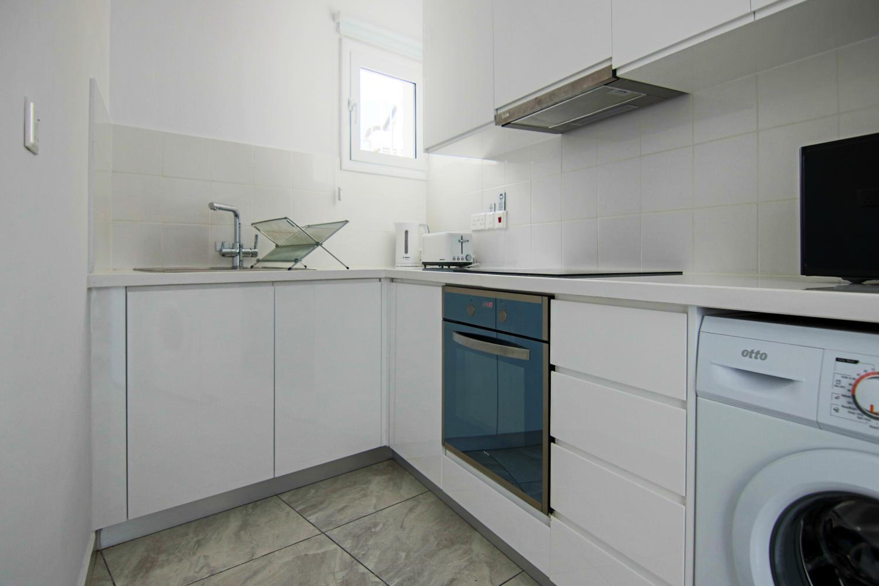 Phaedrus Living: Seaside Luxury Flat Lighthouse 74