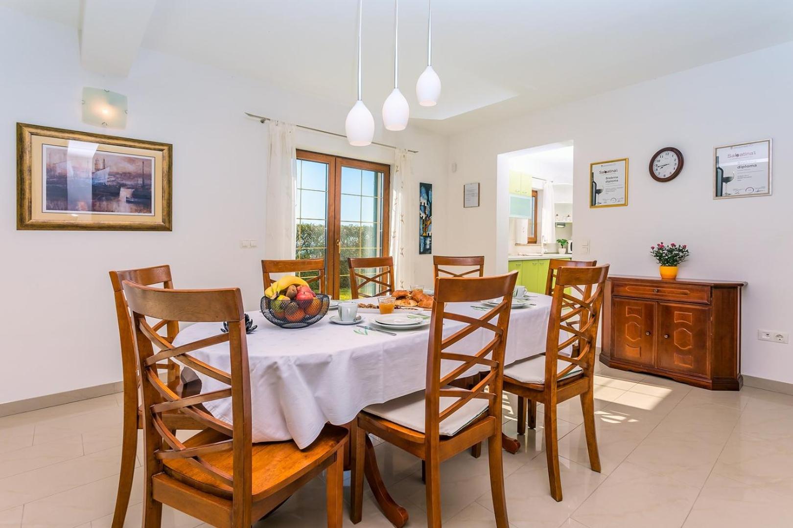 Villa Calma with heated pool,jacuzzi, Finnish sauna and 4 bedrooms view 5