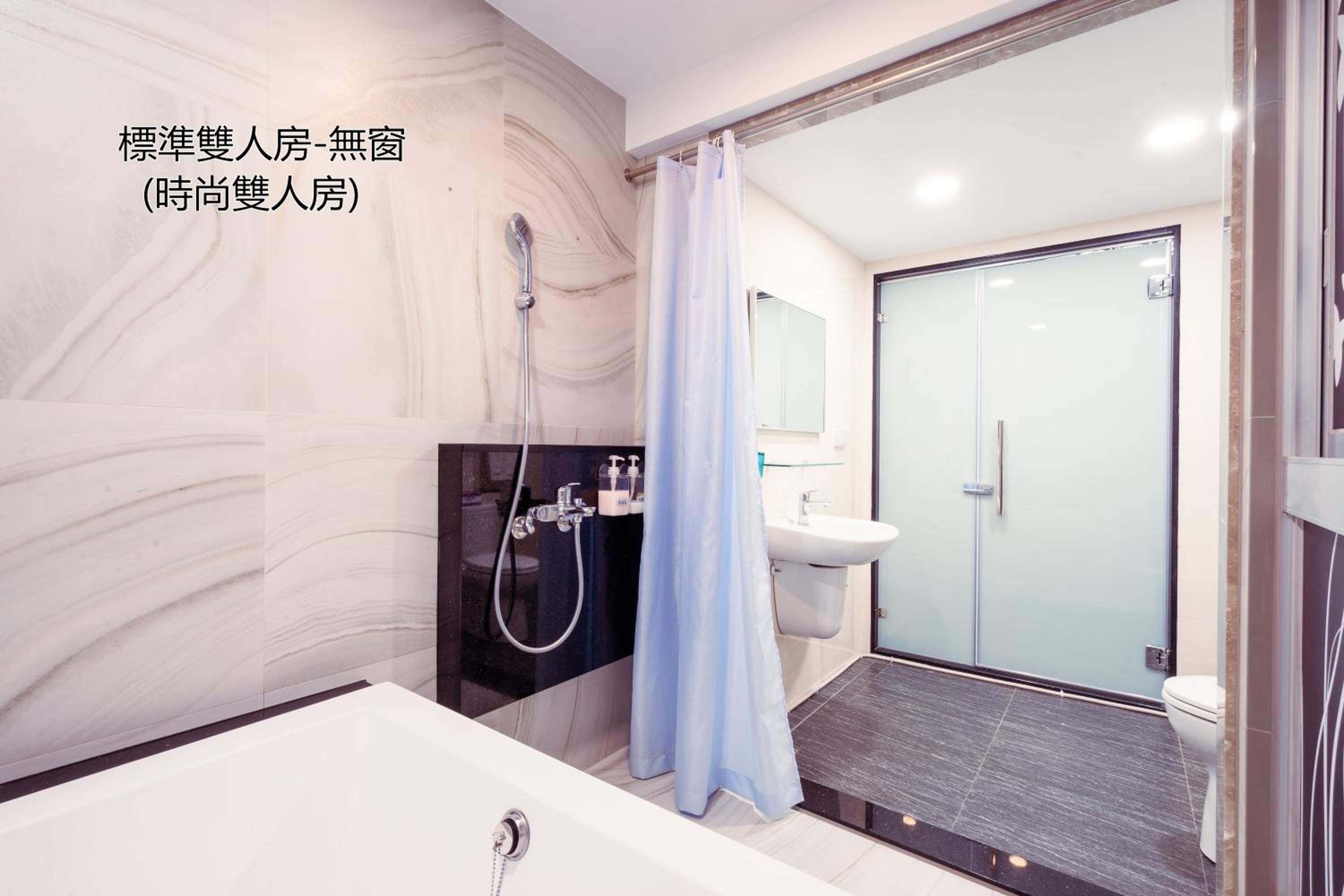 台南樂遊親子溜滑梯電梯民宿