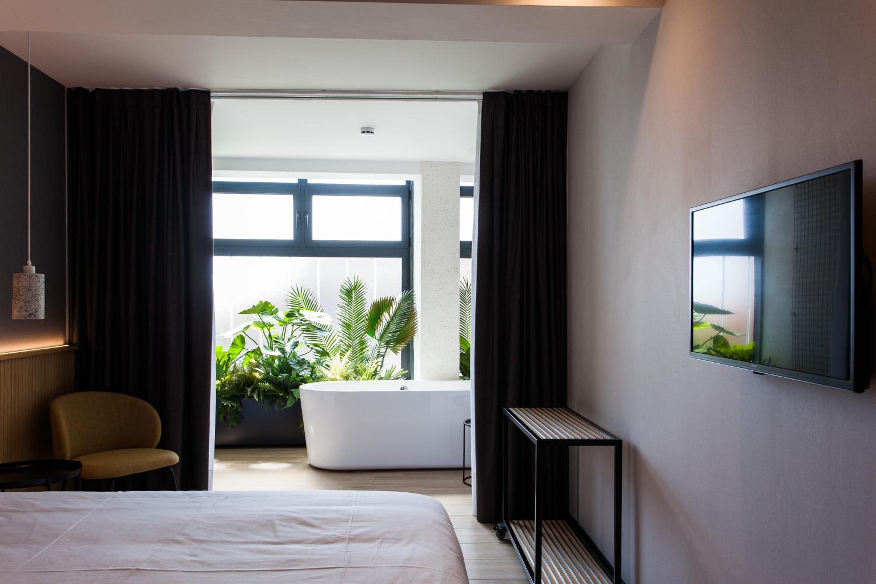 hotel room