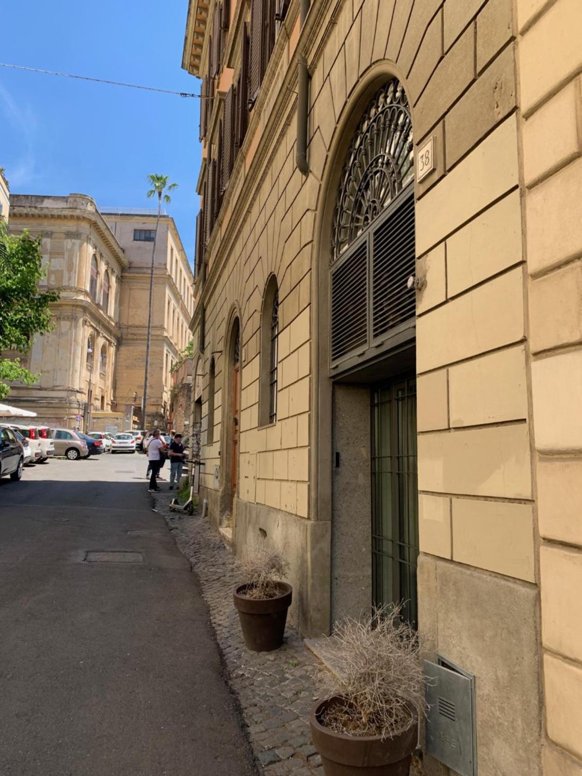 Boutique Loft steps from the Colosseum - Gio Roma