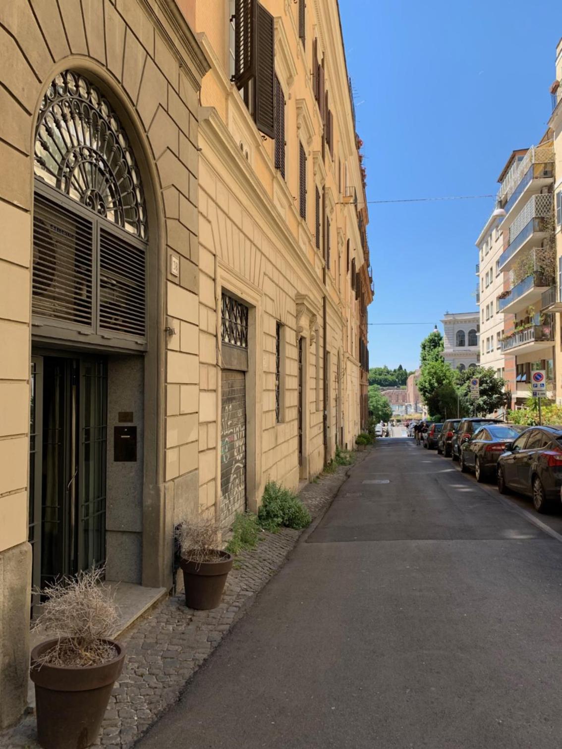 Boutique Loft steps from the Colosseum - Gio Roma