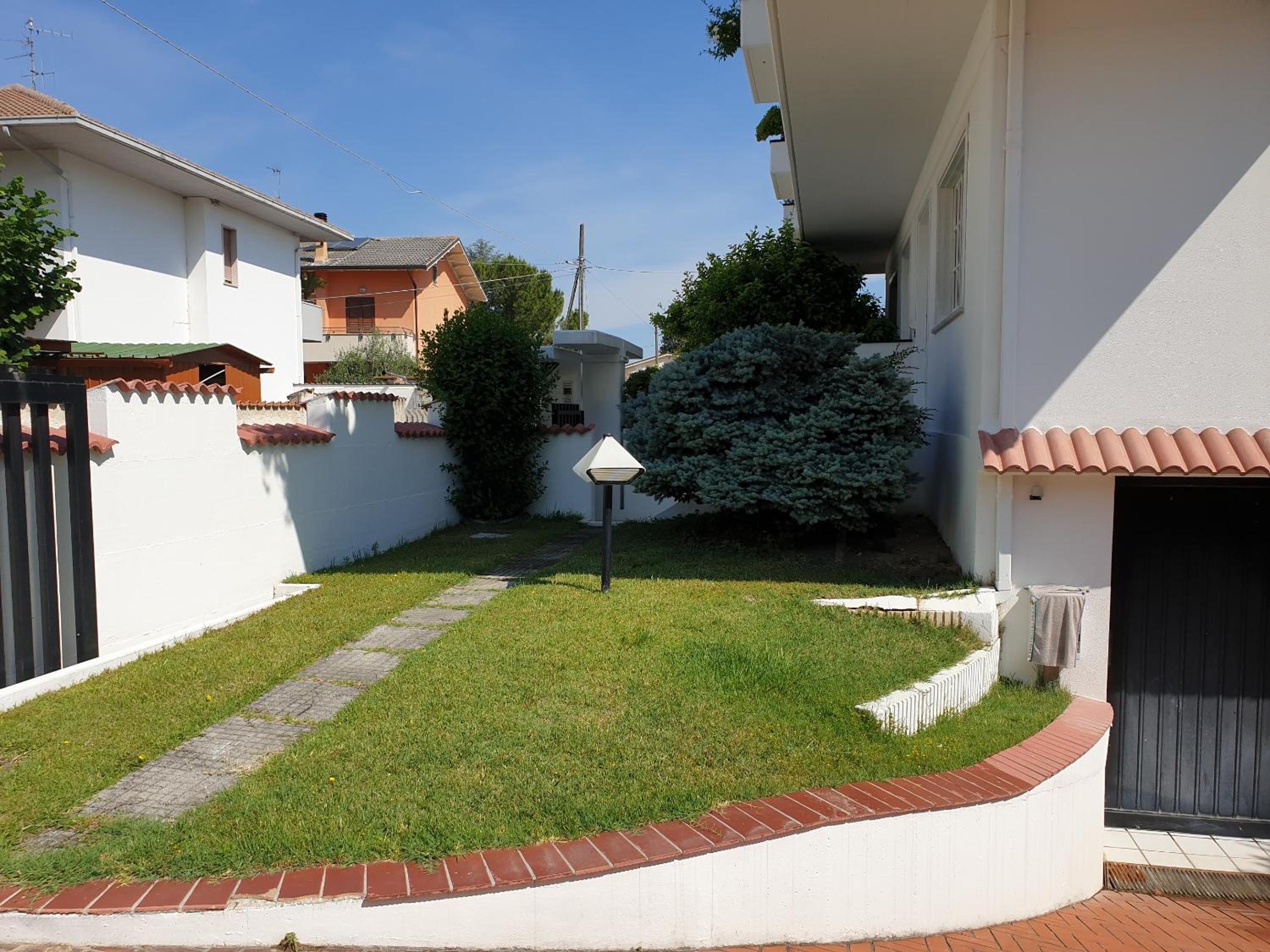 The English house view 3