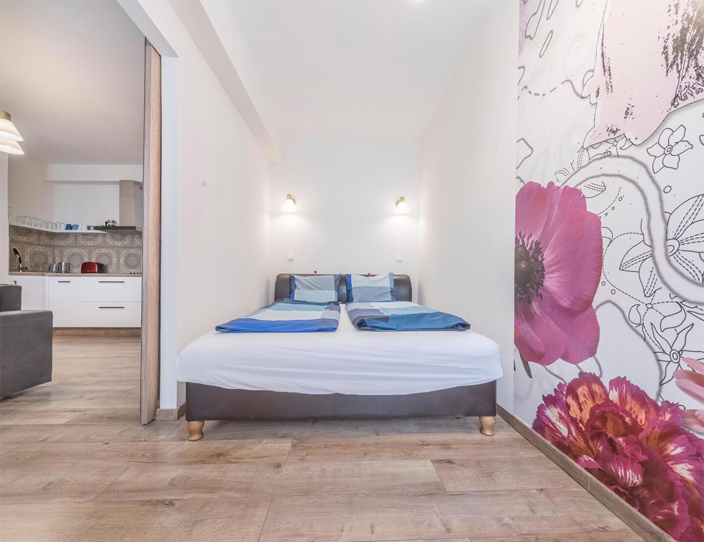 SANDRA APARTMENT CLOSE TO CHAIN BRIDGE view 5