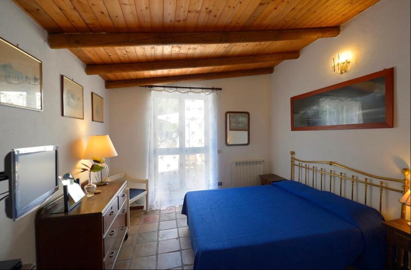 Villa Vincenzo Di Meglio view 2