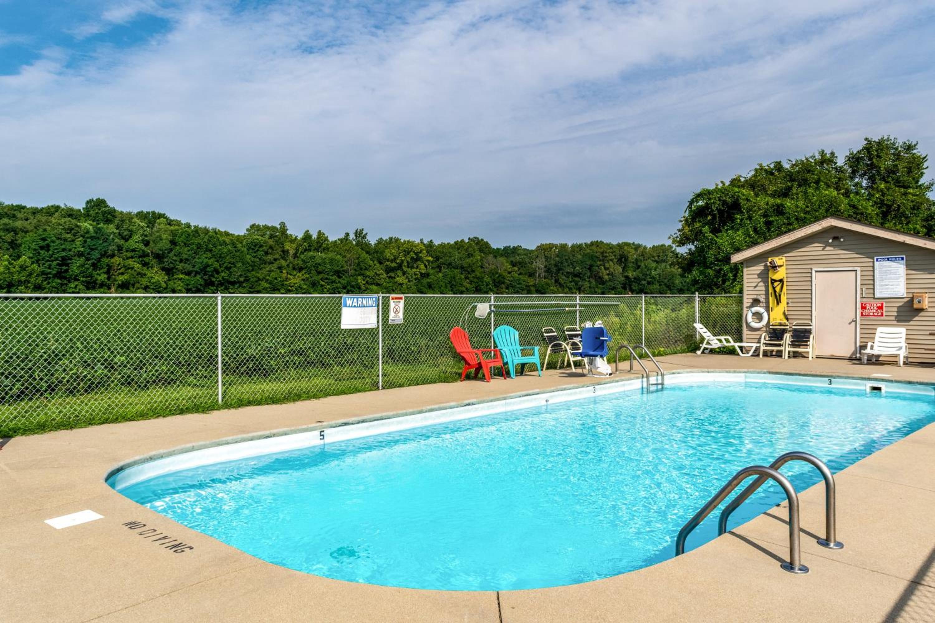 Red Roof Inn Columbus - Taylorsville - Property Image 21