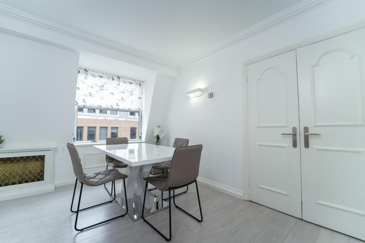 Stay in bond street