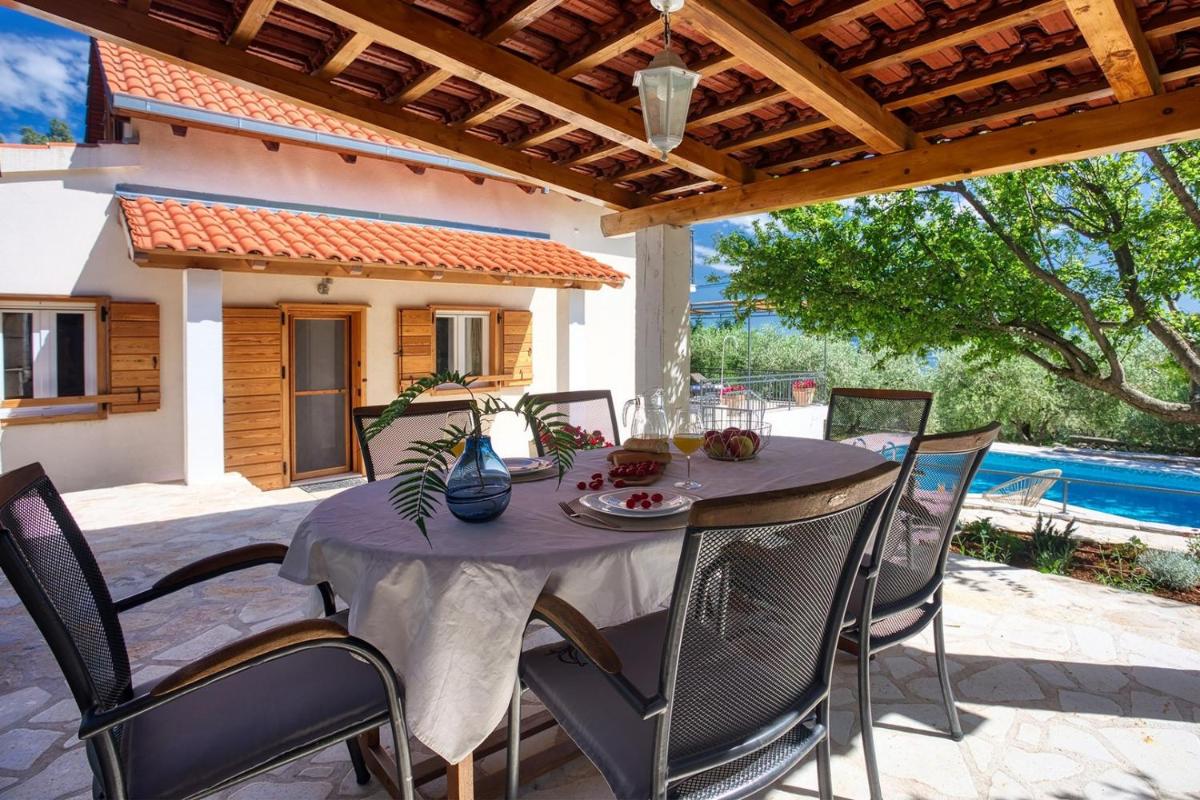 Villa Zoro 3-bedroom villa with private pool and amazing panorama view 4
