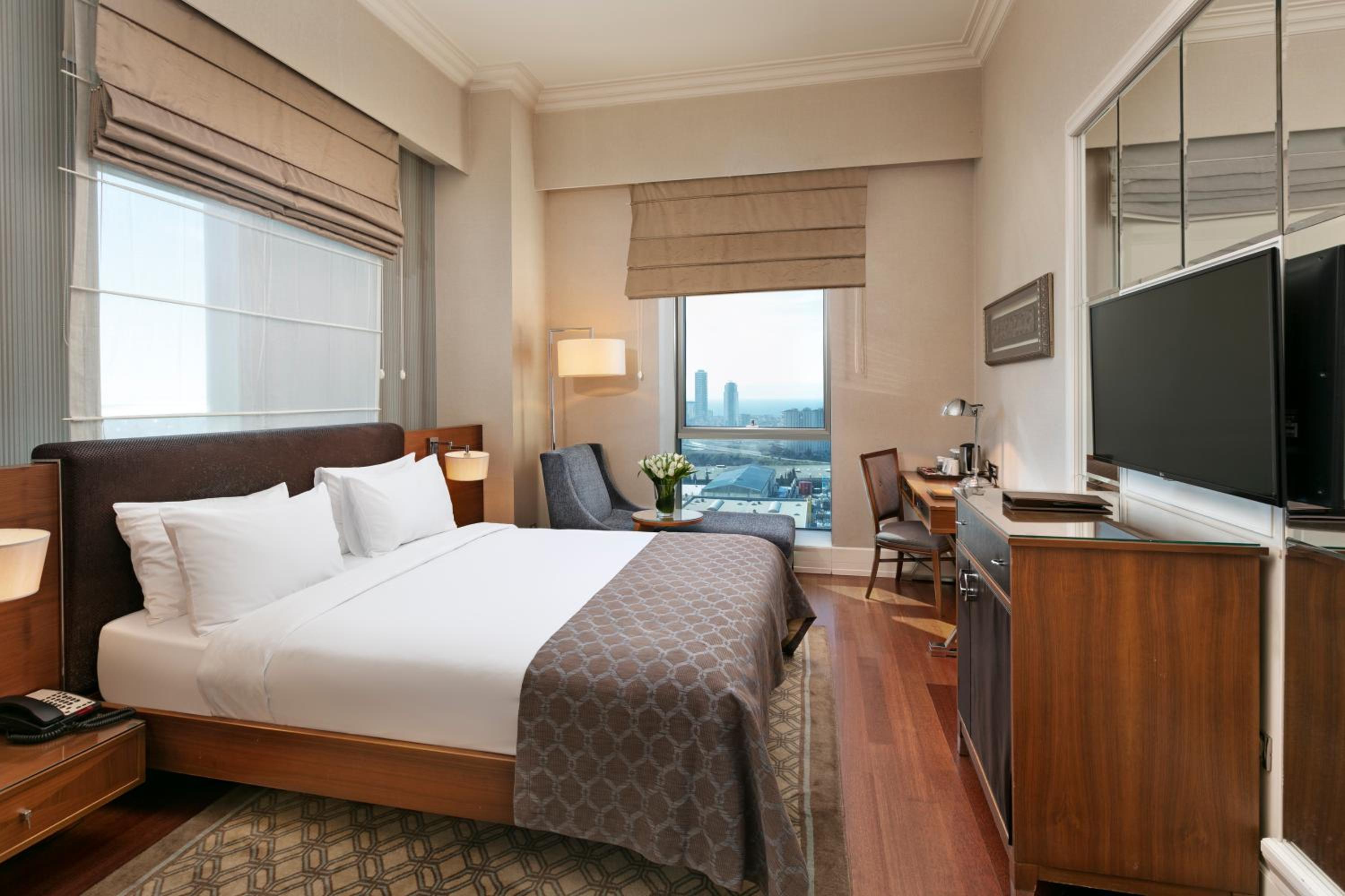 Titanic Business Kartal - Image 23