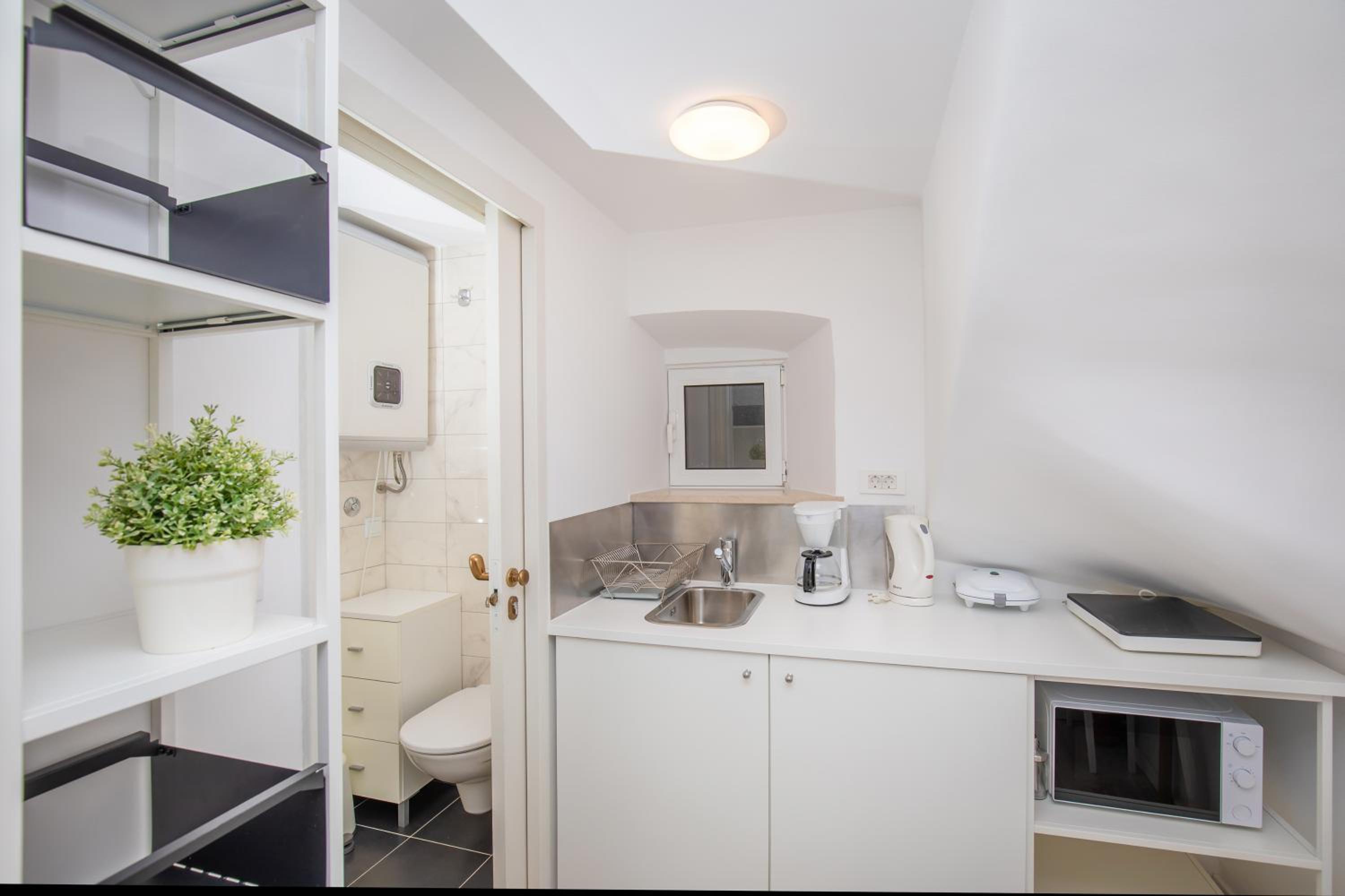 Studio Apartment Bell