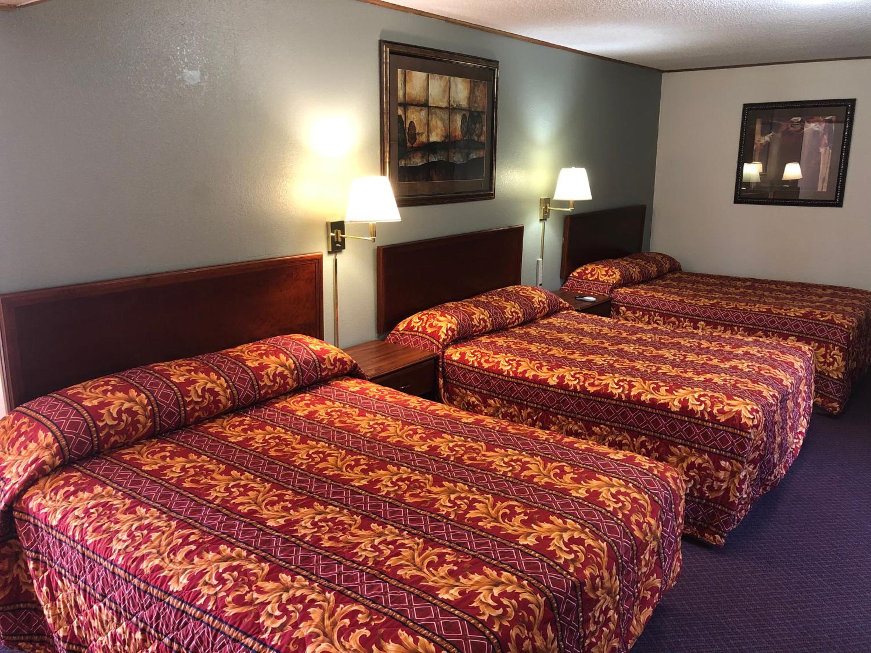 Emporia Vacations - Budget Host Inn - Emporia - Property Image 12