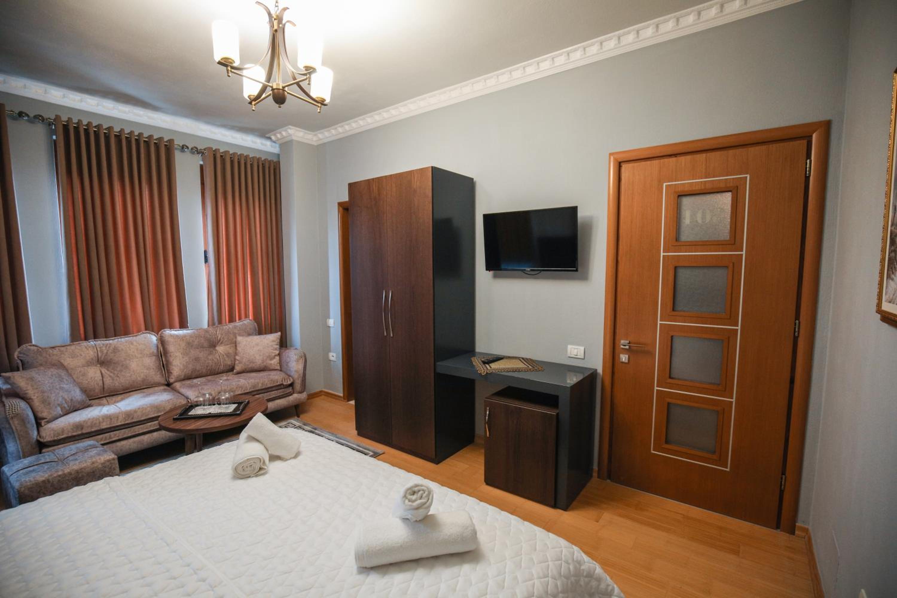 Vila 3 Korçë