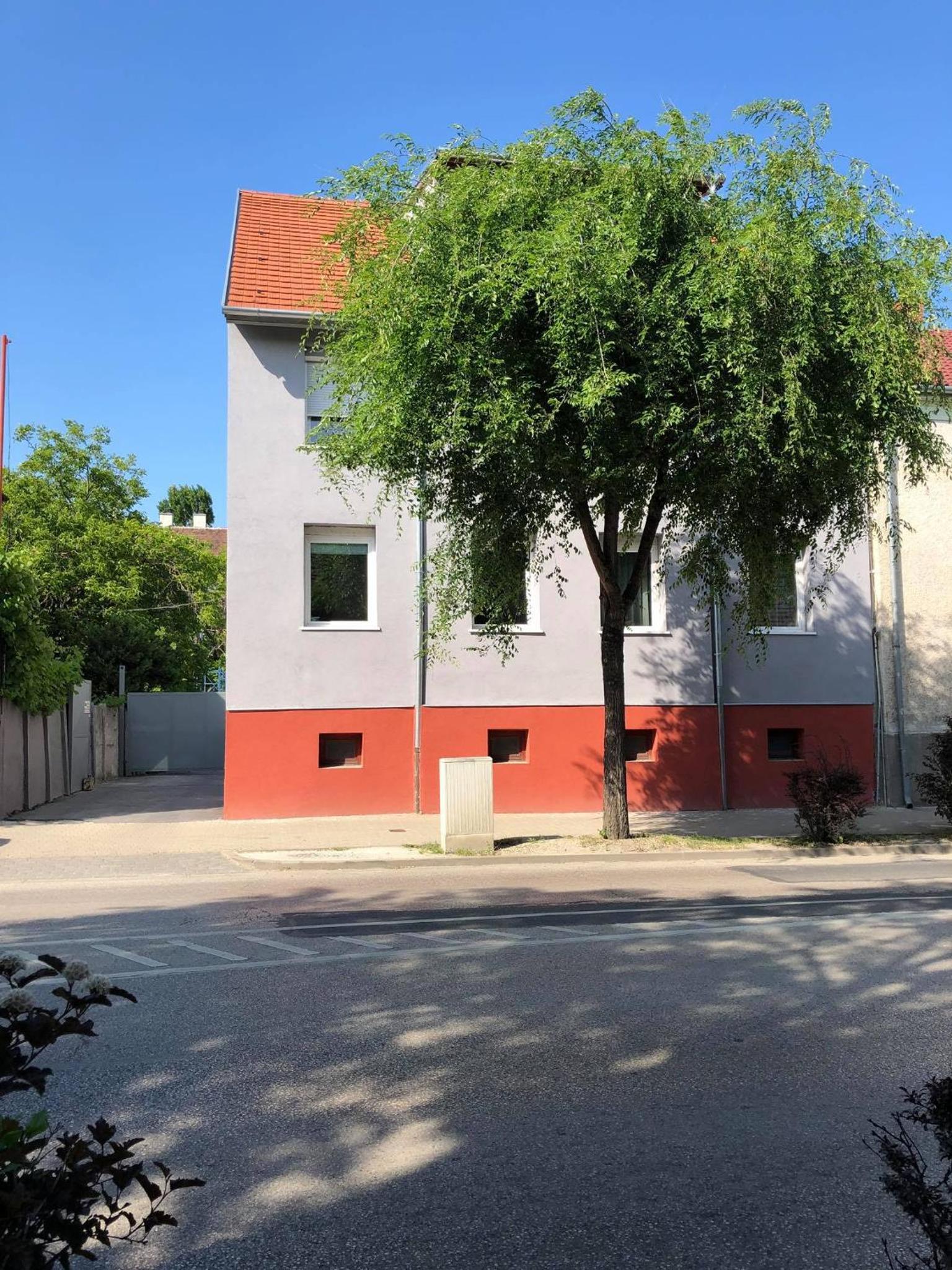 Alpesi Apartman Downtown view 5