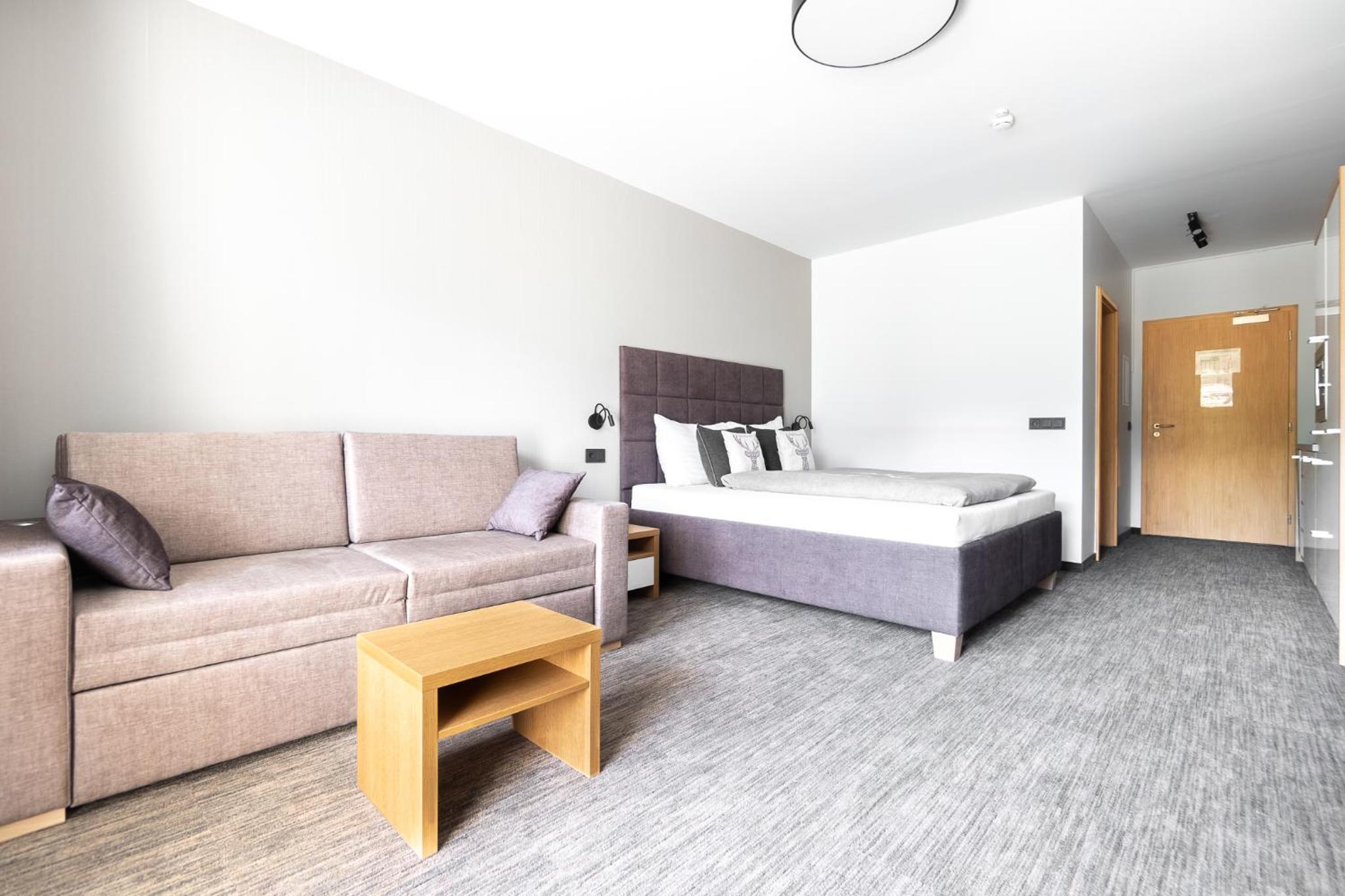 Praga Apartments & Restaurant Zell am See-Kaprun