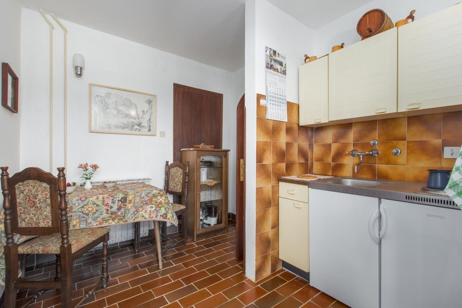 Anamarija Apartments near the beach and the fantastic Adria Sea with over 10 small islands close by view 4