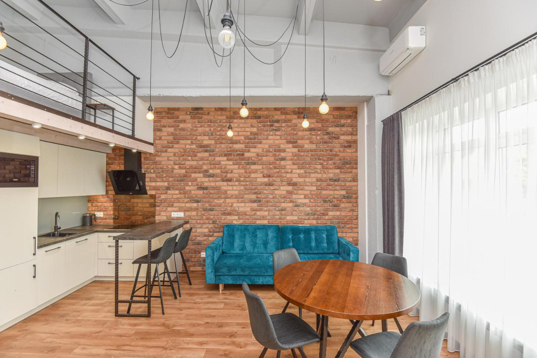 Loft 1973 view 5