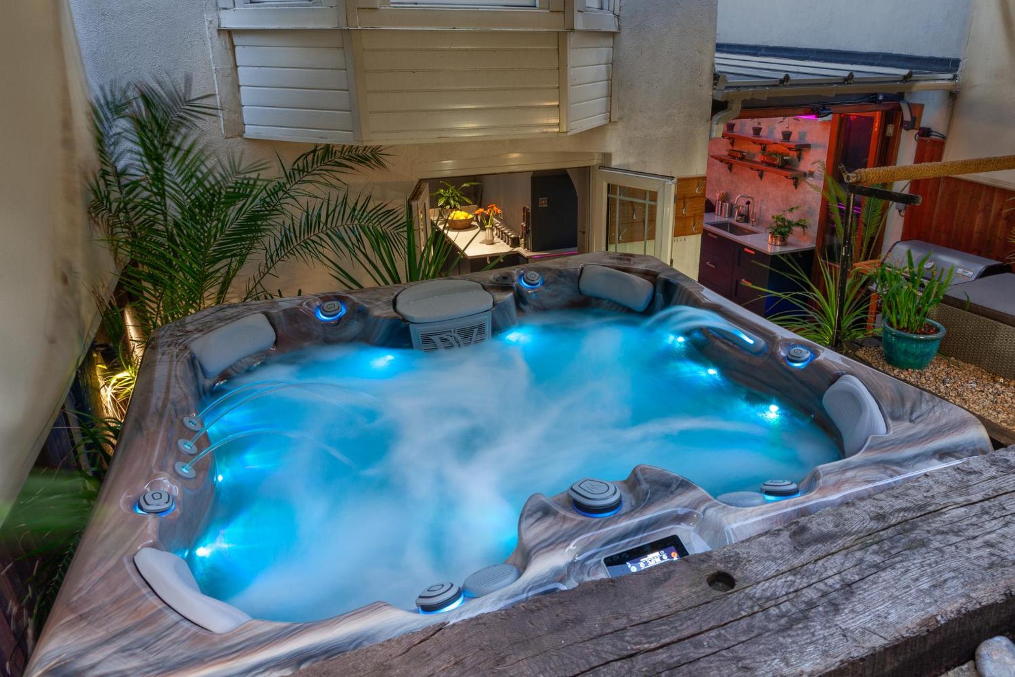 Zanzibar House Award Winning 8-Bedroom Holiday Home view 4