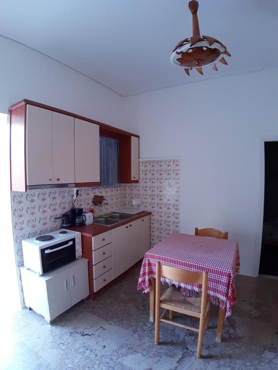 Traditional House Alepis in Areopolis view 4