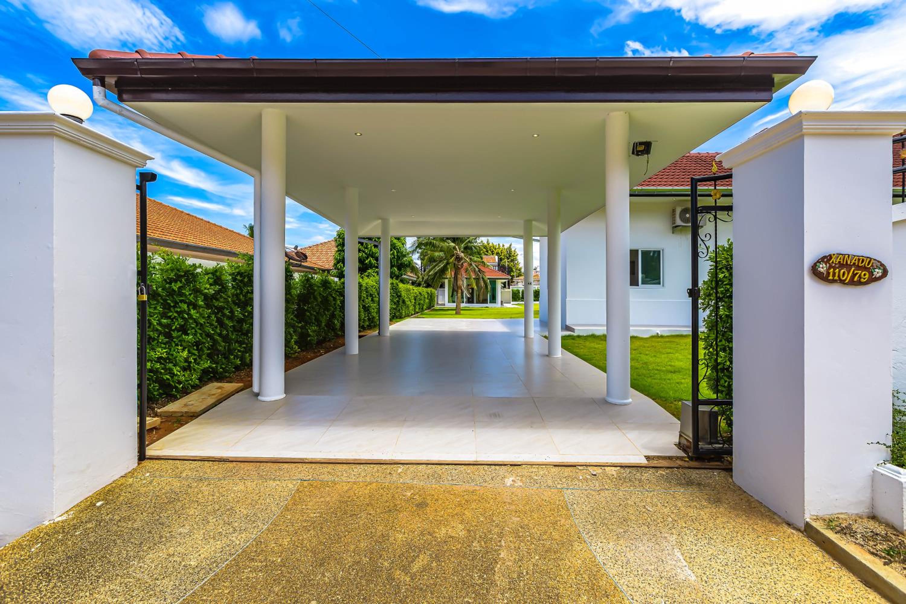 Amazing Private 6 Bedroom Pool Villa ED60