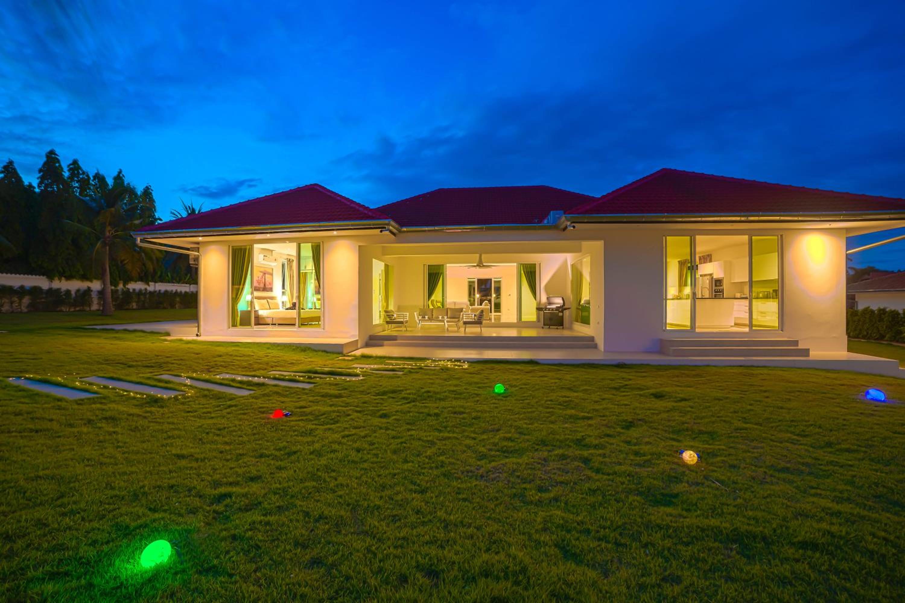 Amazing Private 6 Bedroom Pool Villa ED60