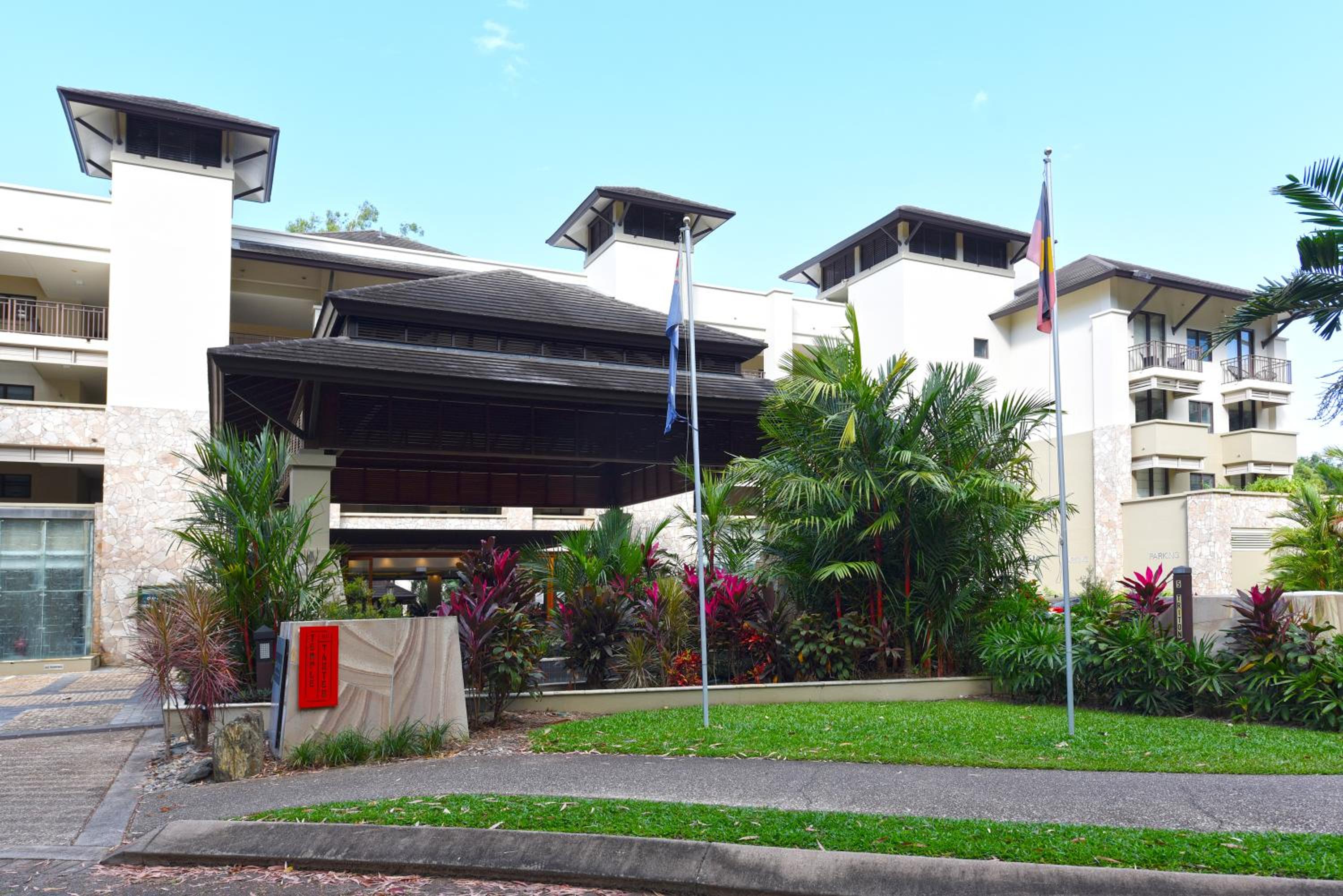 Private Apartments in the Temple Beachfront Resort Palm Cove
