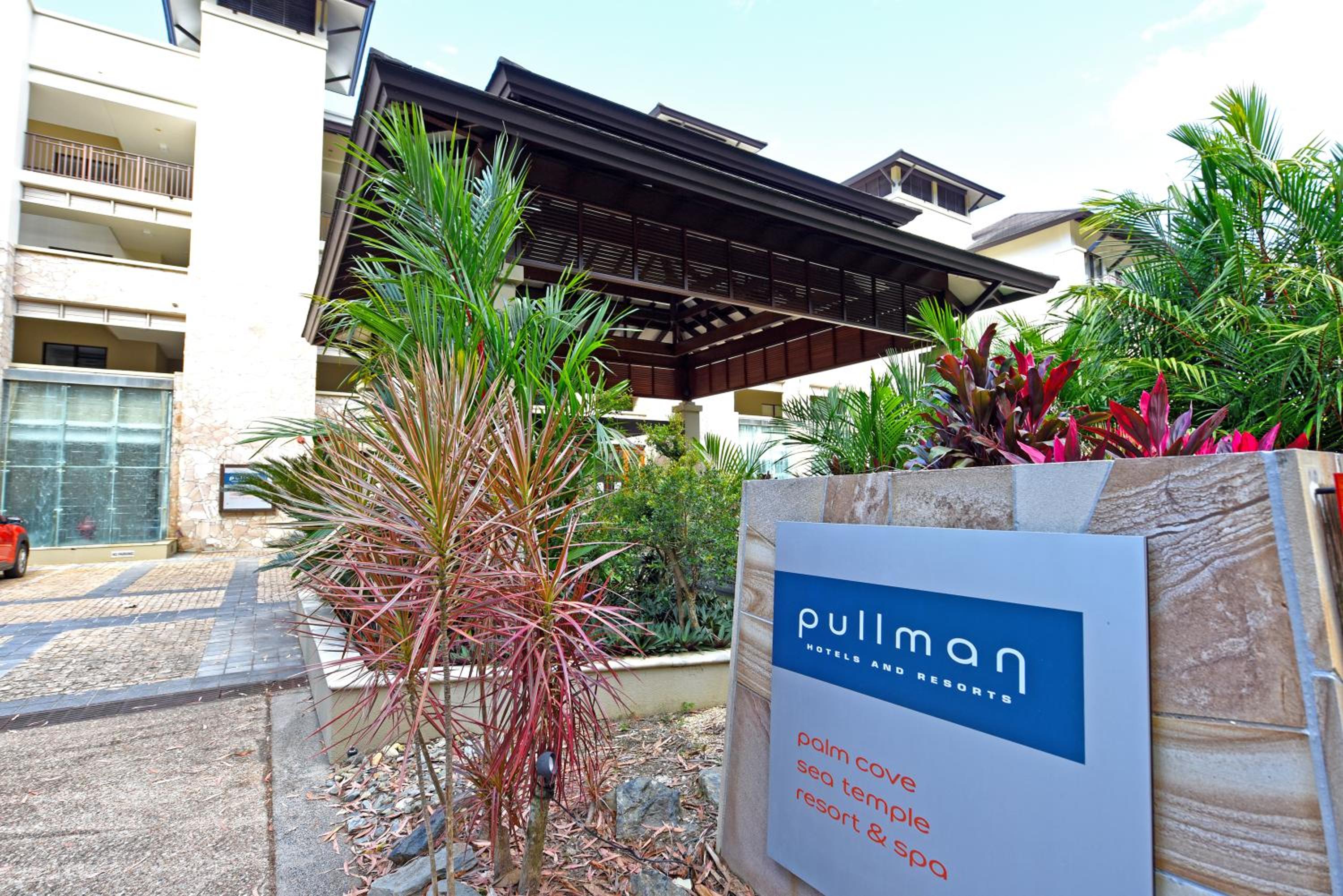 Private Apartments in the Temple Beachfront Resort Palm Cove
