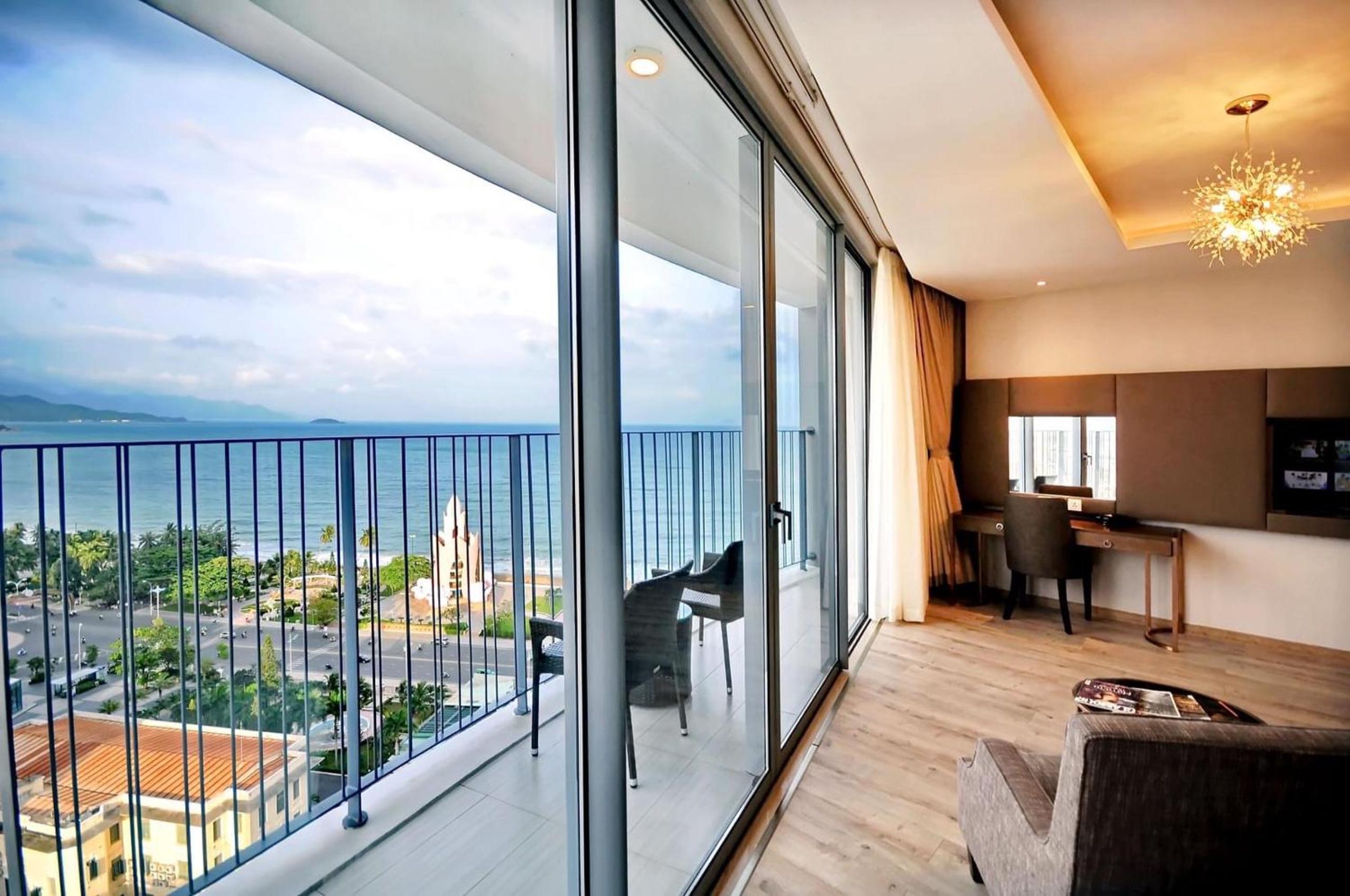 RIS Panorama Condotel