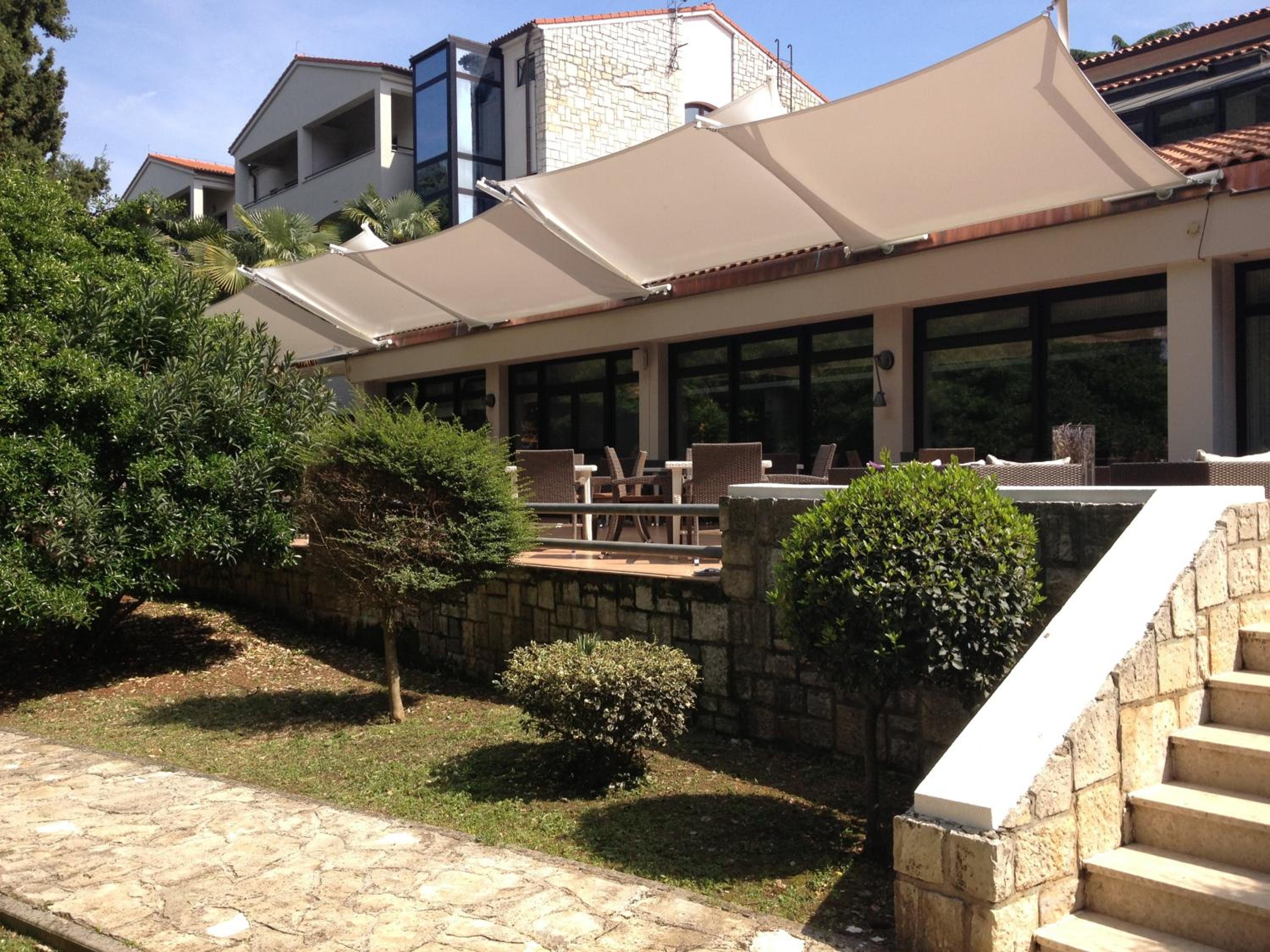 Hotel Flores - Property Image 3