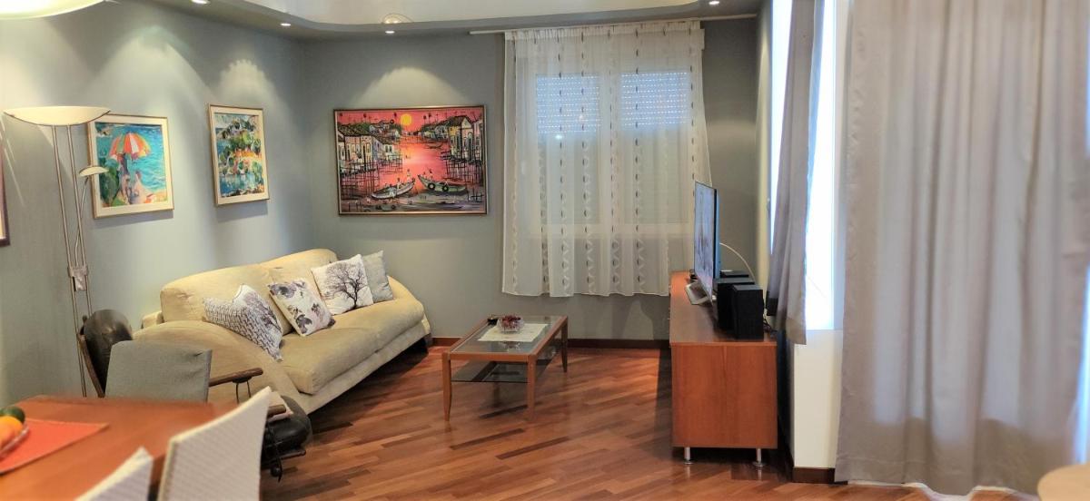 Blue Stella Luxury Apartment view 5