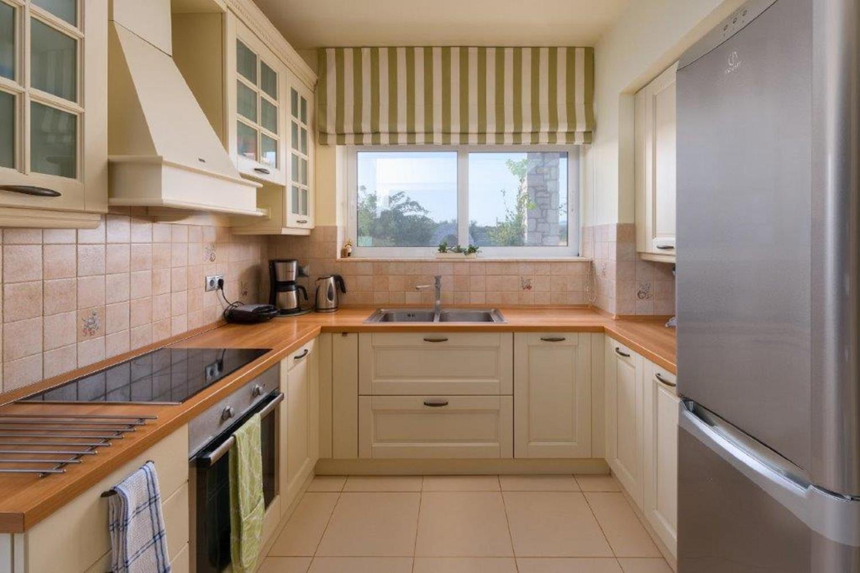 Cathrin Beachfront Villa view 5
