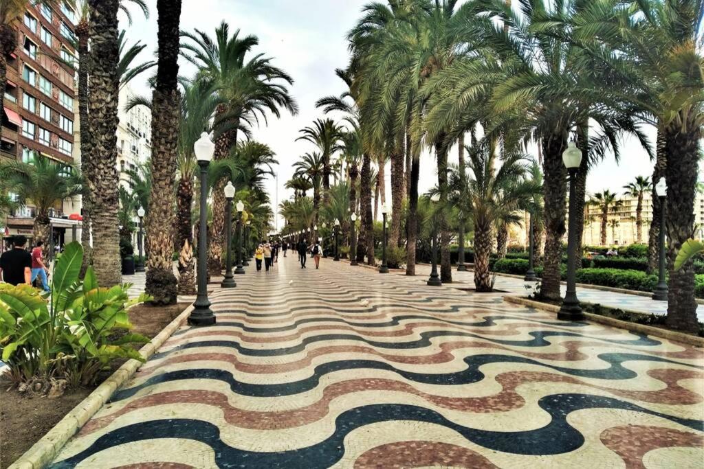 Donoso Cortes Apartment - Alicante view 4