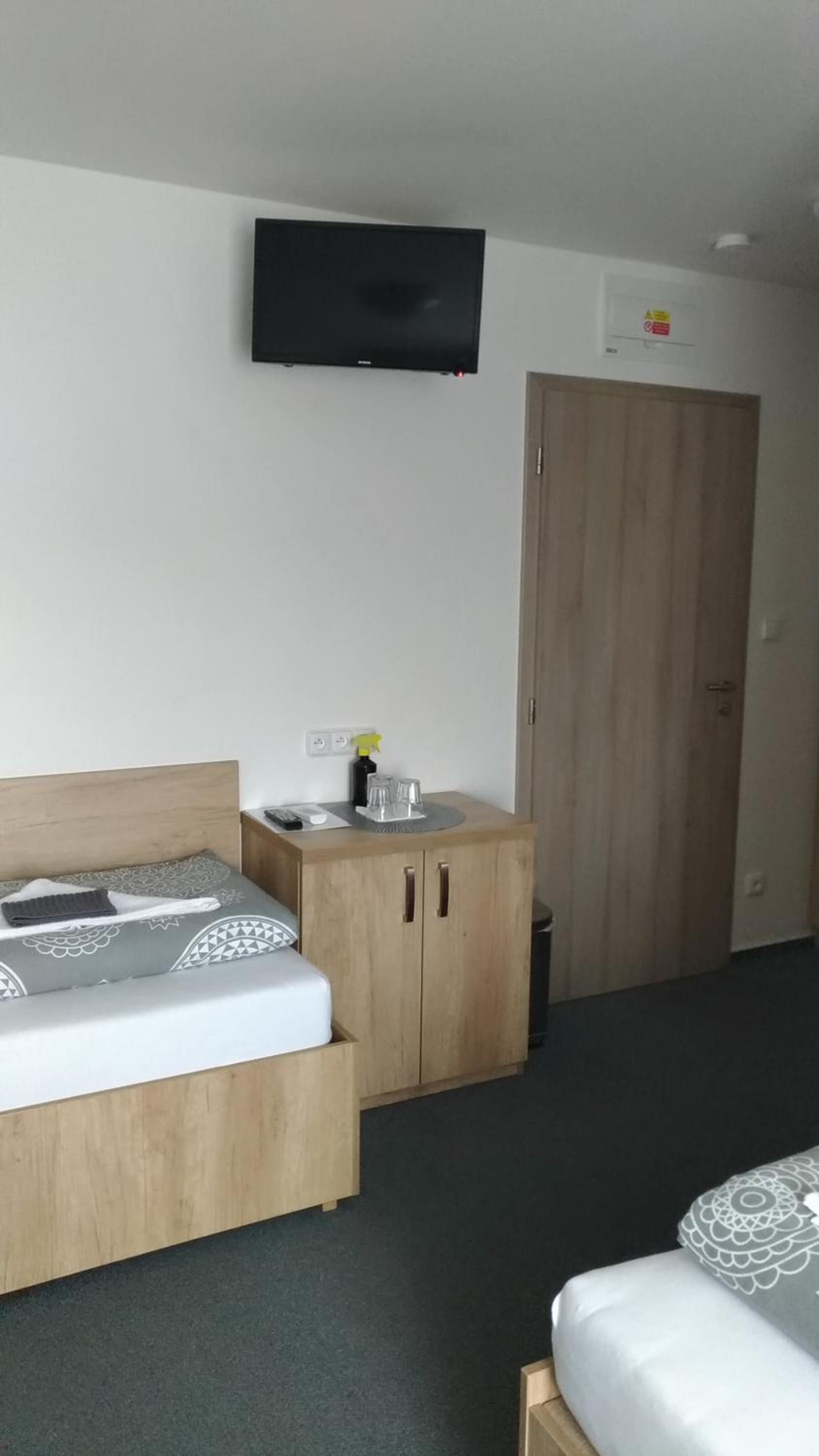 Penzion Kometa - rodinný pobyt u Novomlýnských jezer s komfortem, restaurací a dětskou zónou