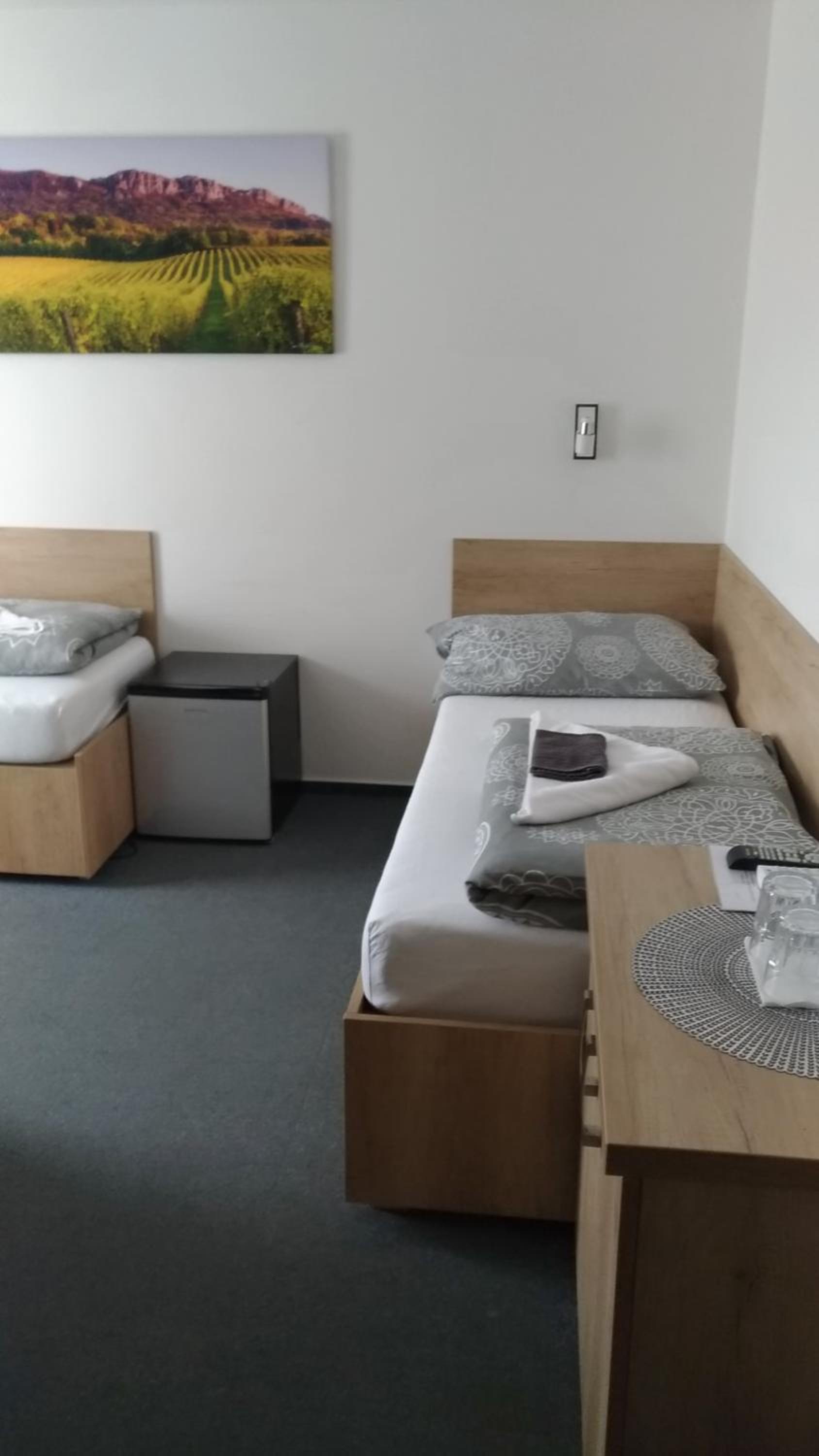 Penzion Kometa - rodinný pobyt u Novomlýnských jezer s komfortem, restaurací a dětskou zónou
