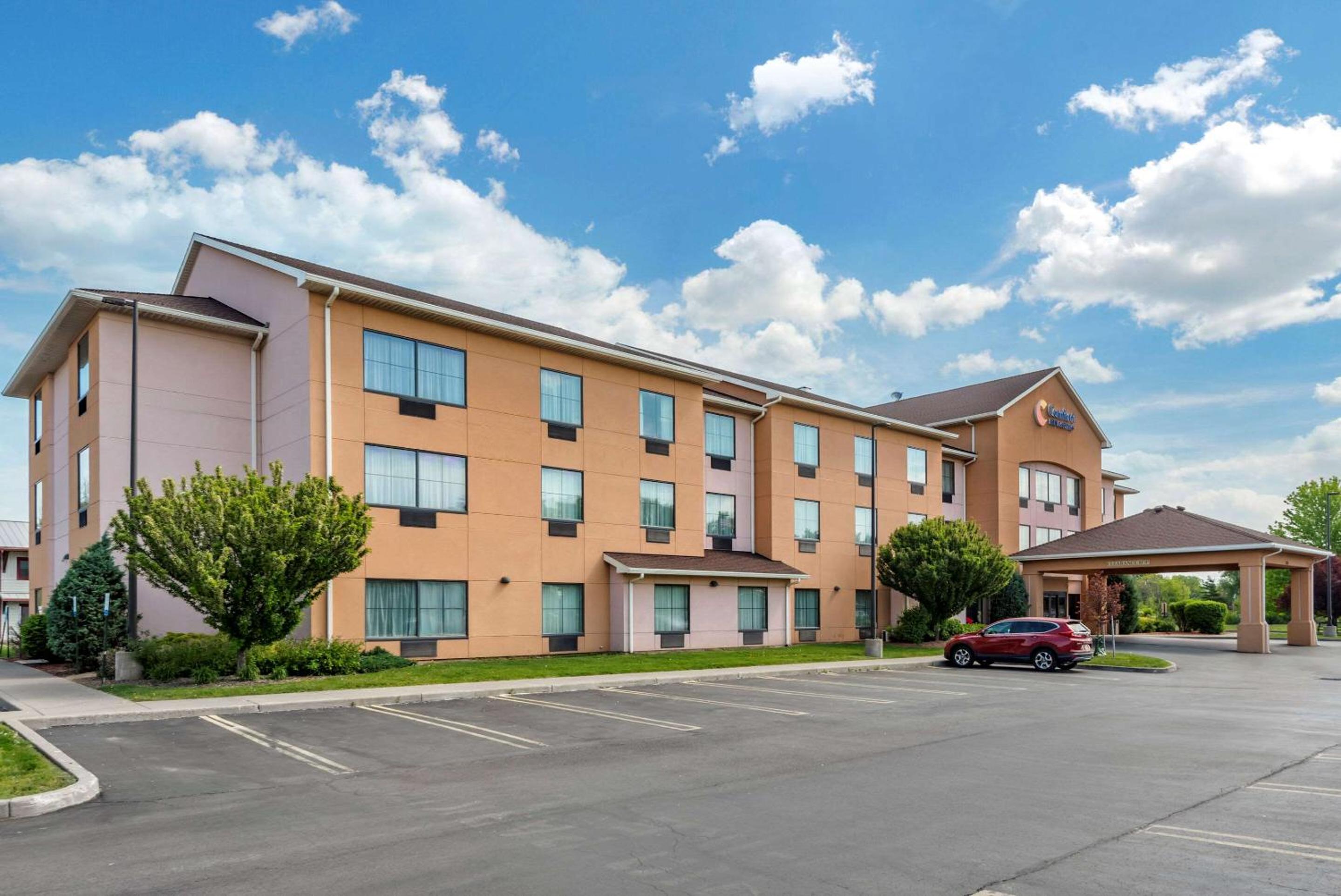 Hotel Comfort Inn & Suites Farmington - Victor