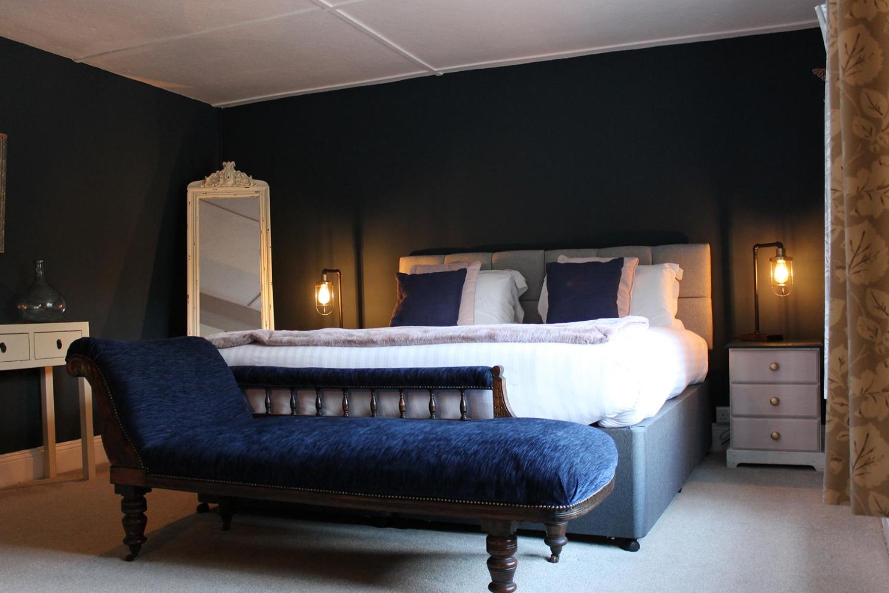 The Hatch Inn view 2