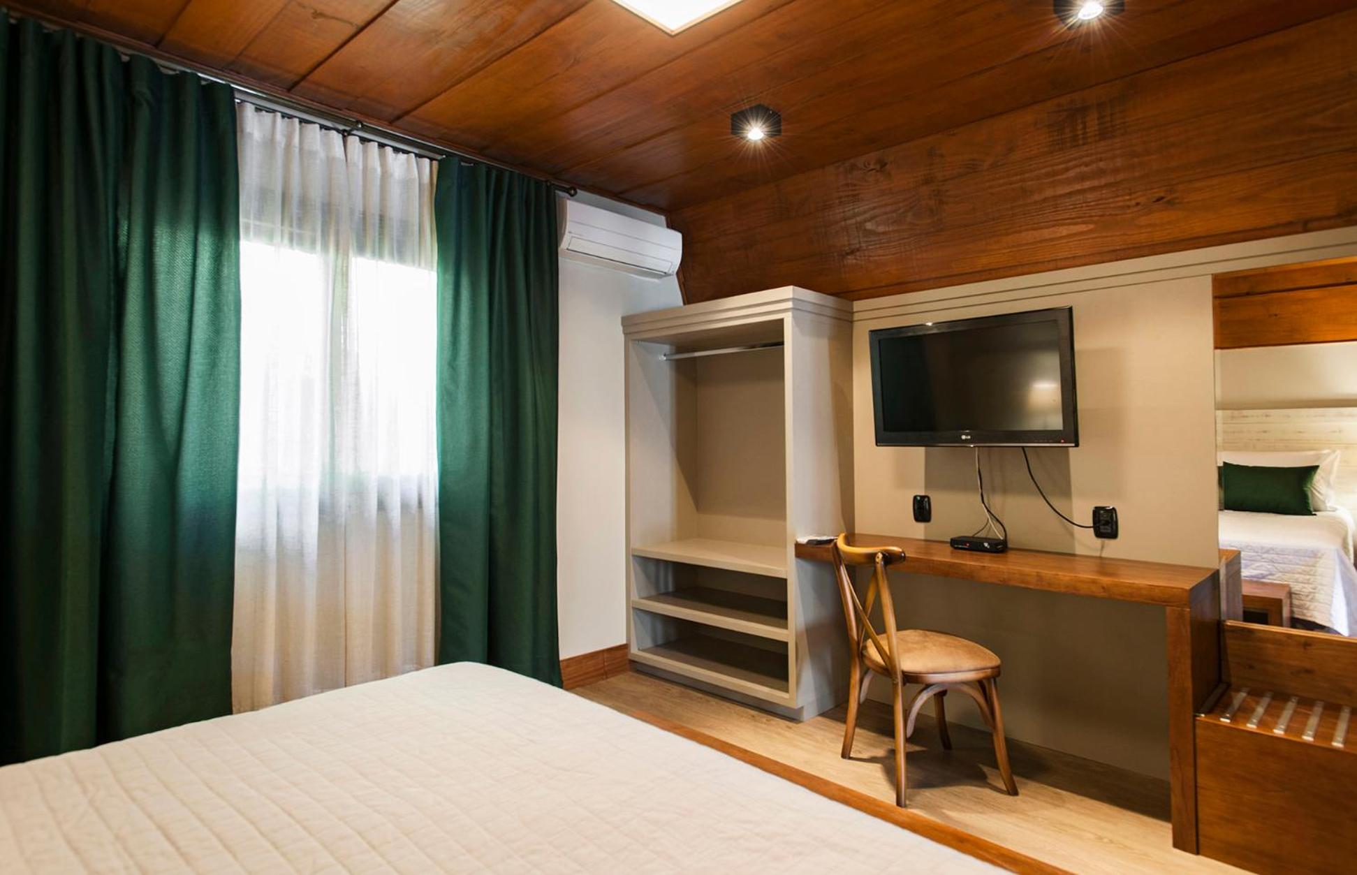 Hotel Fioreze Chalés