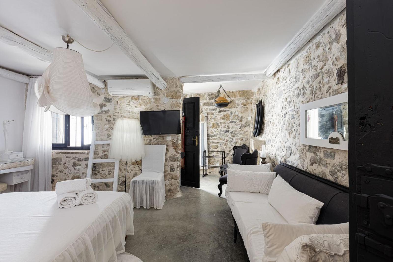 Antonia's stonebuilt mansion with a private pool view 4