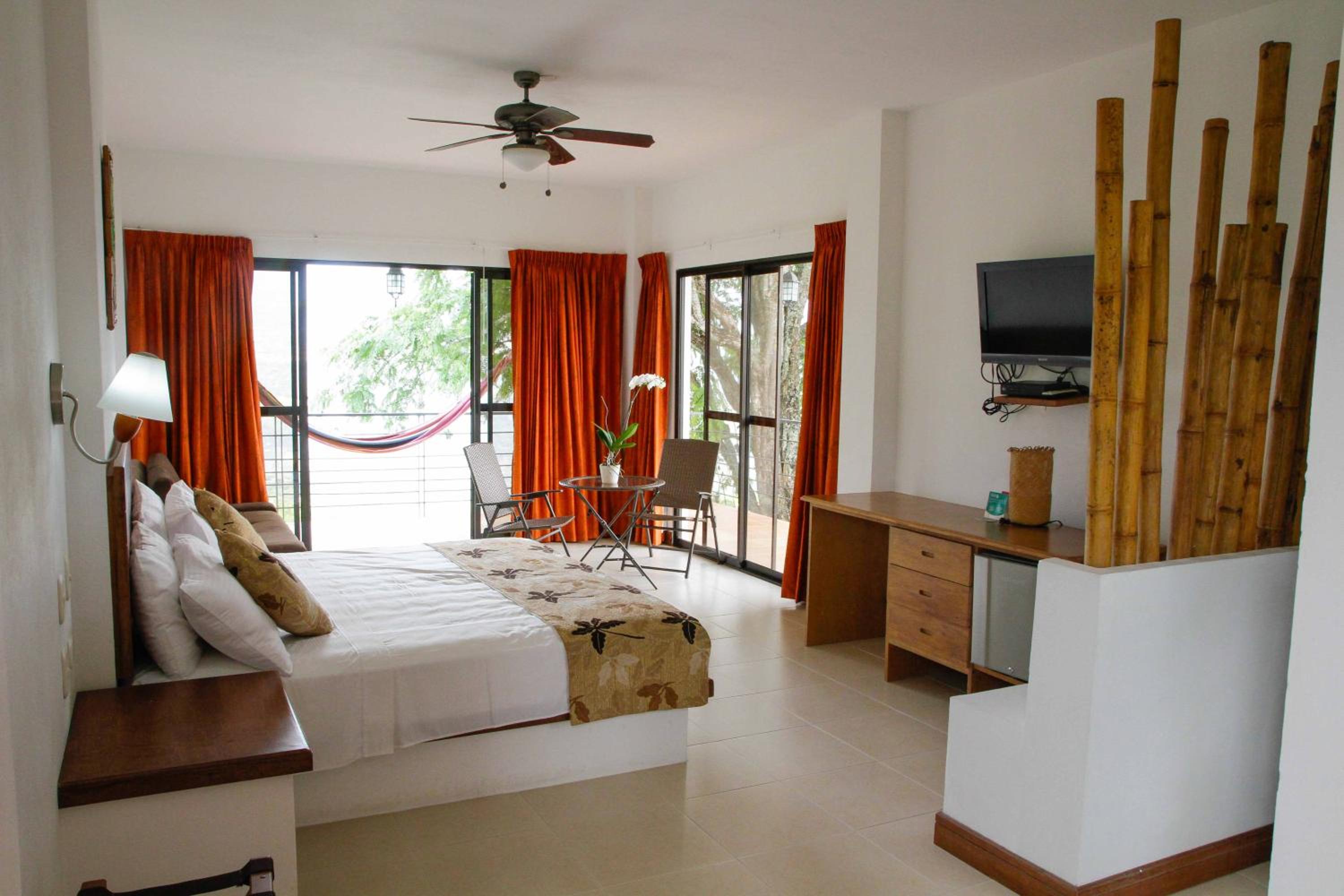 Hotel Toscana view 4