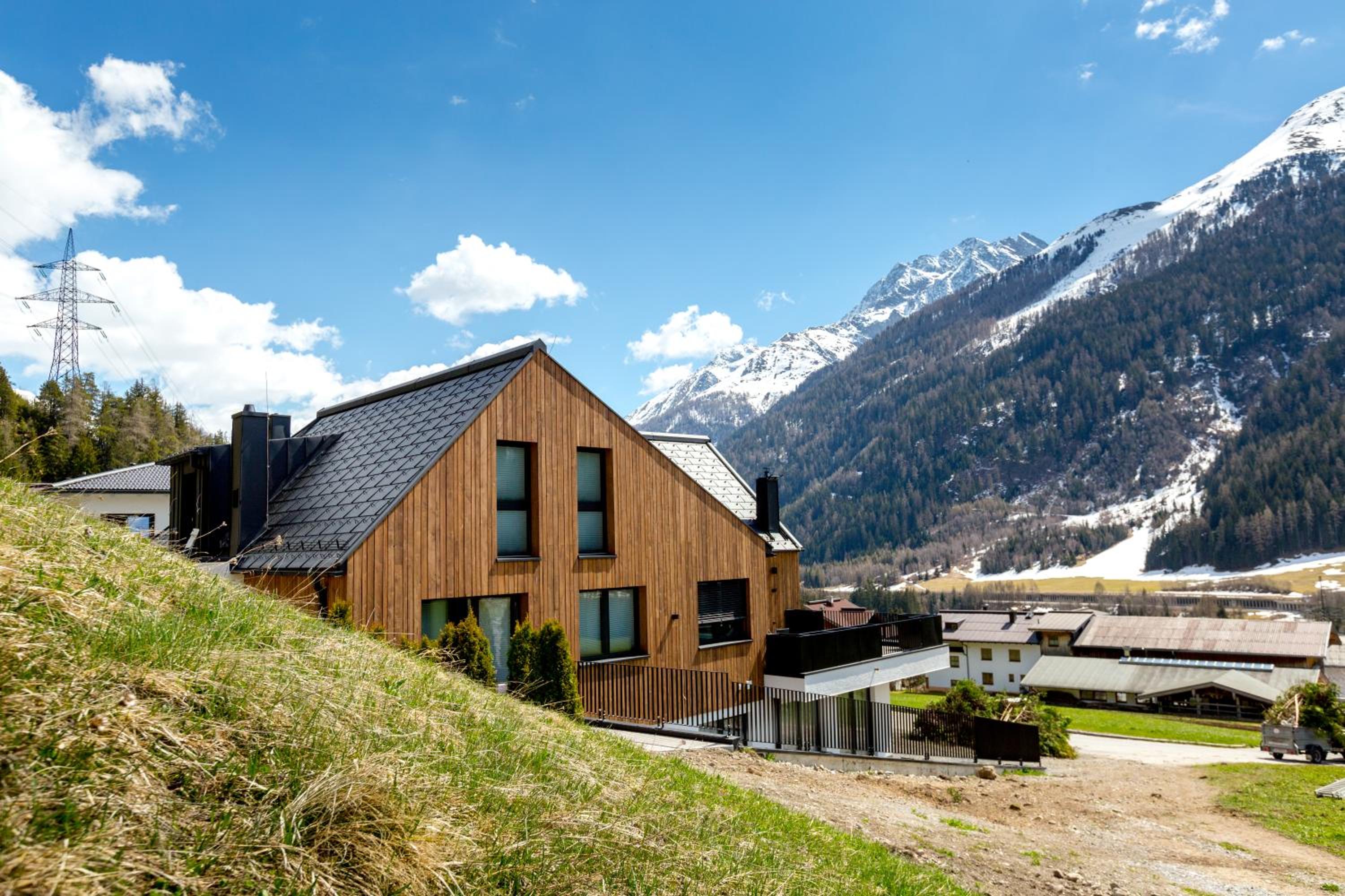 DER WOLF -Suiten view 2