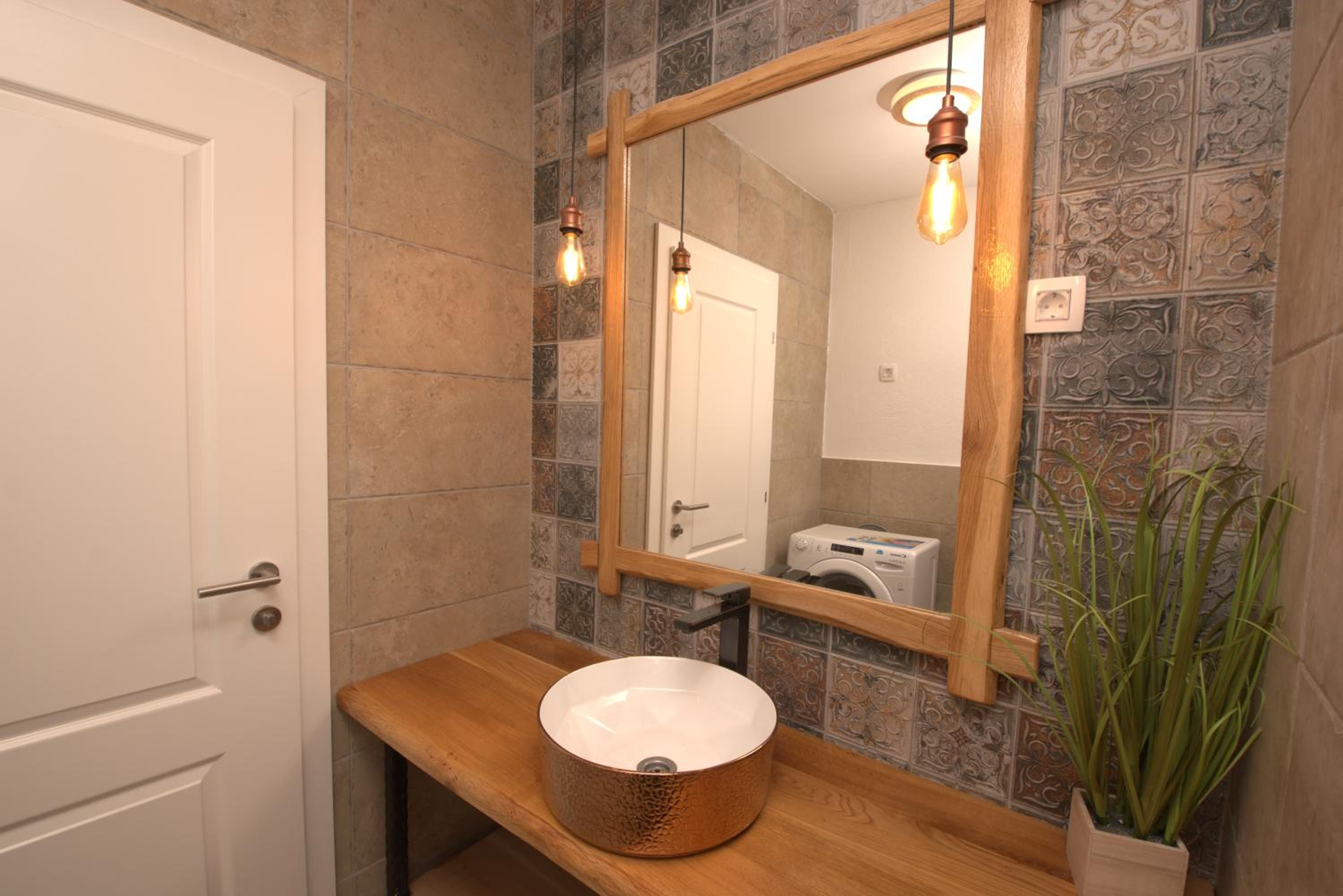Casa di Marko-NEW MODERN RUSTIC HOUSE with pool AND SPACIOUS GARDEN!