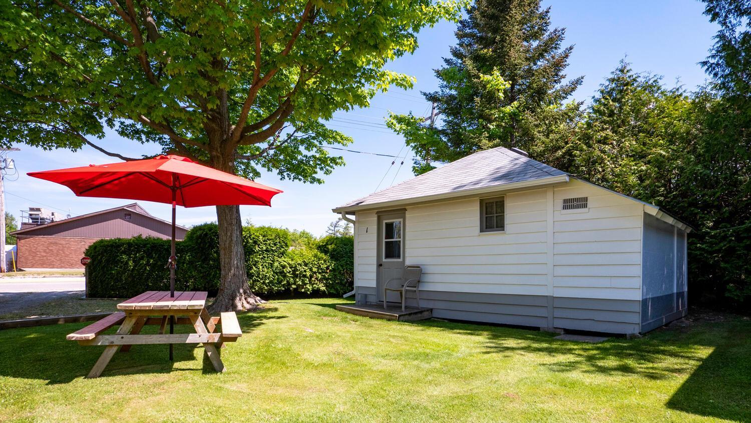 Bel Air Cottages and Motel