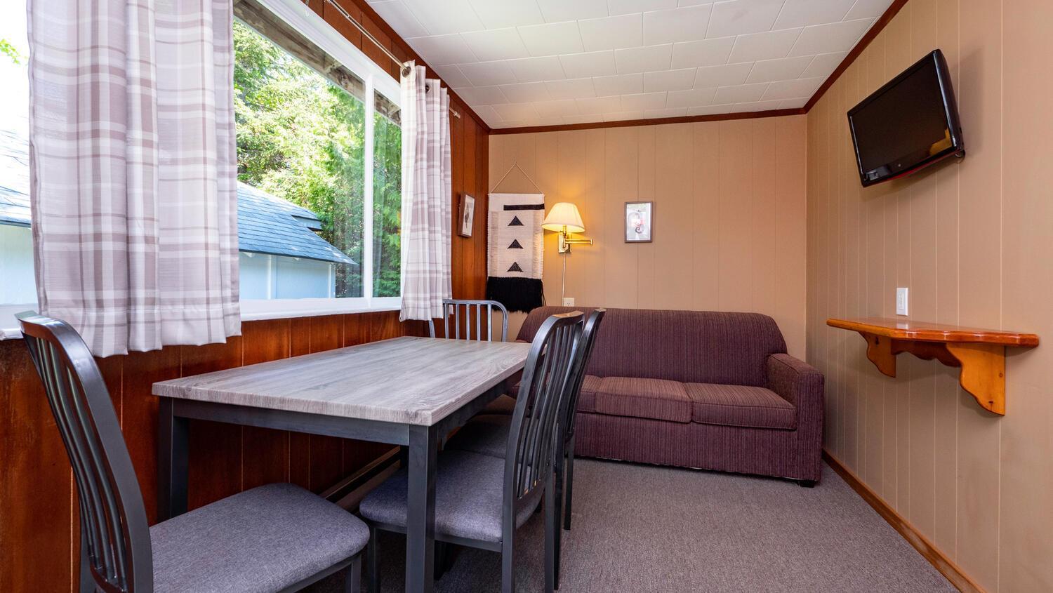 Bel Air Cottages and Motel