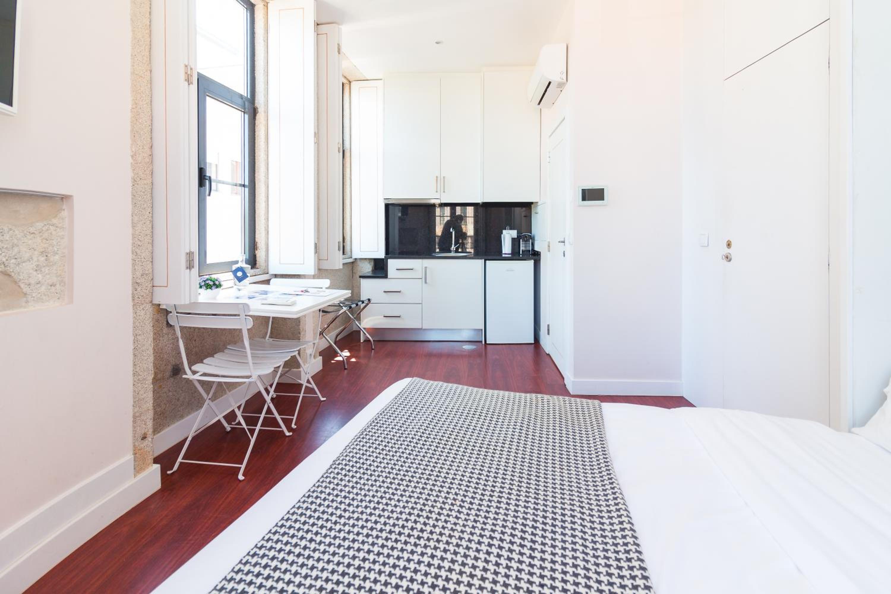 ON Apartments - Center view 3