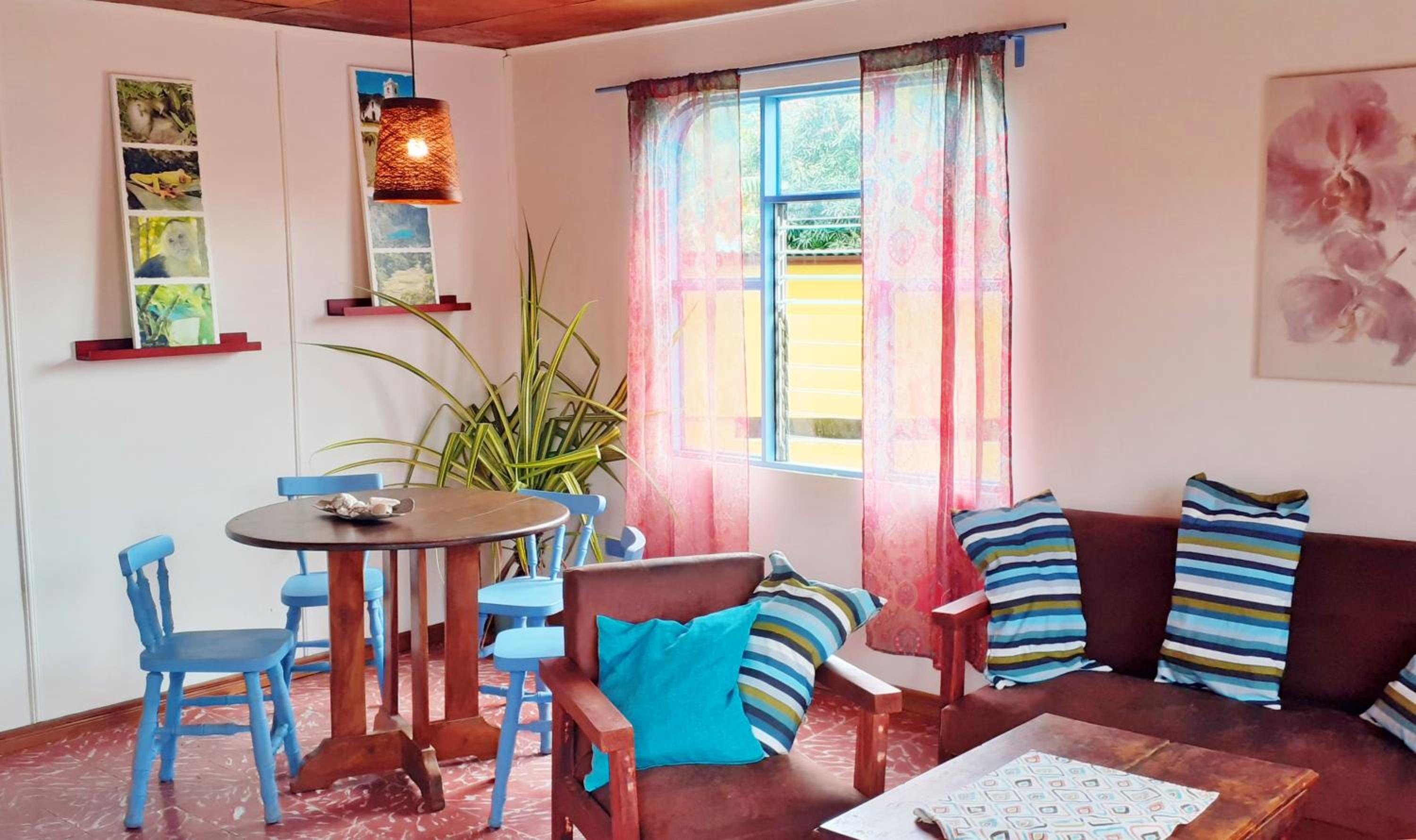 Montaña Linda Guest House Orosi