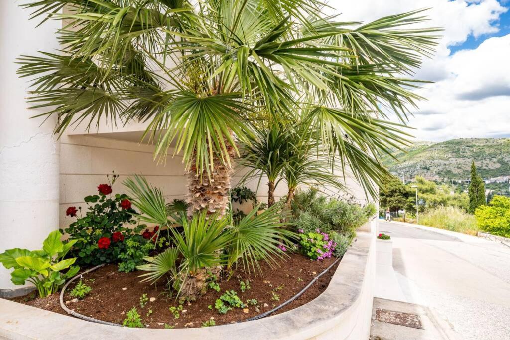 Villa Diana: Bayside View Beauty - a romantic home