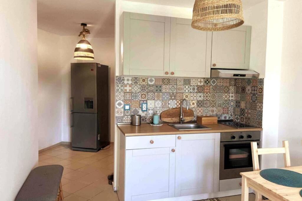 Seaview dreamy apartment with a pool and garden view 5