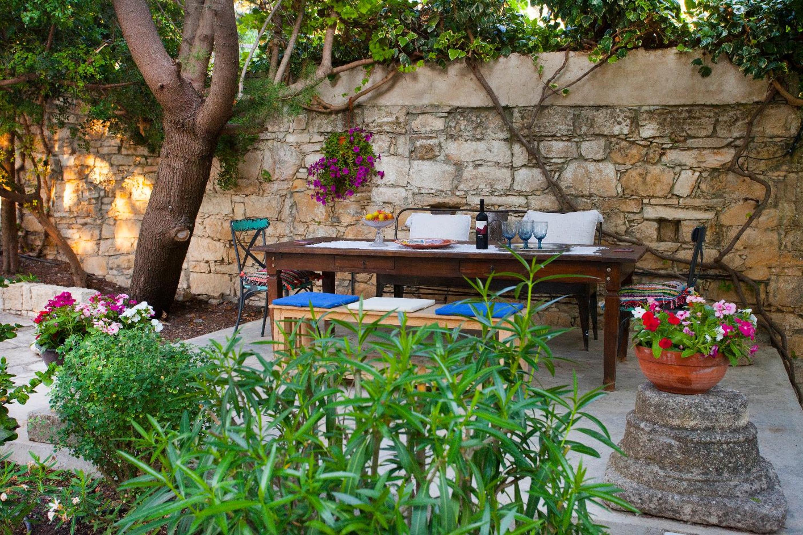Cecilias Courtyard