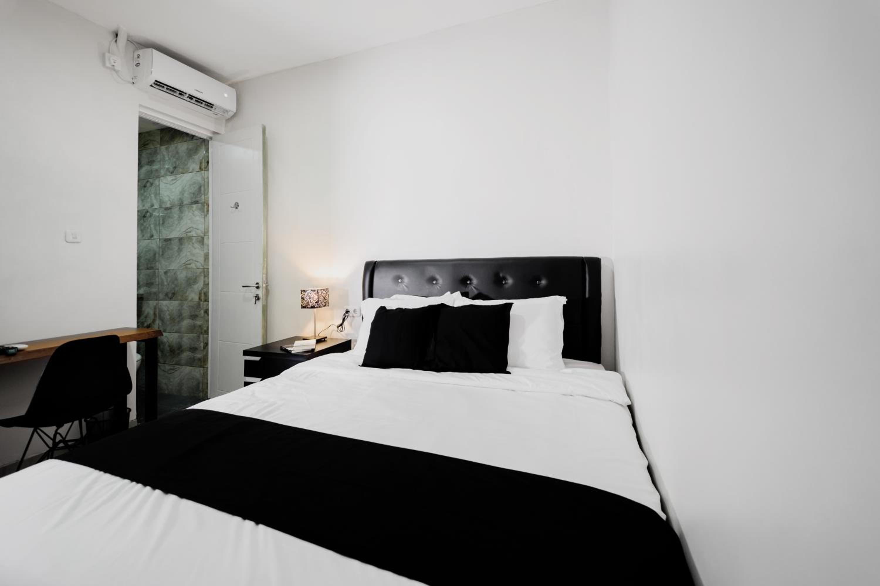 Kingston House view 4