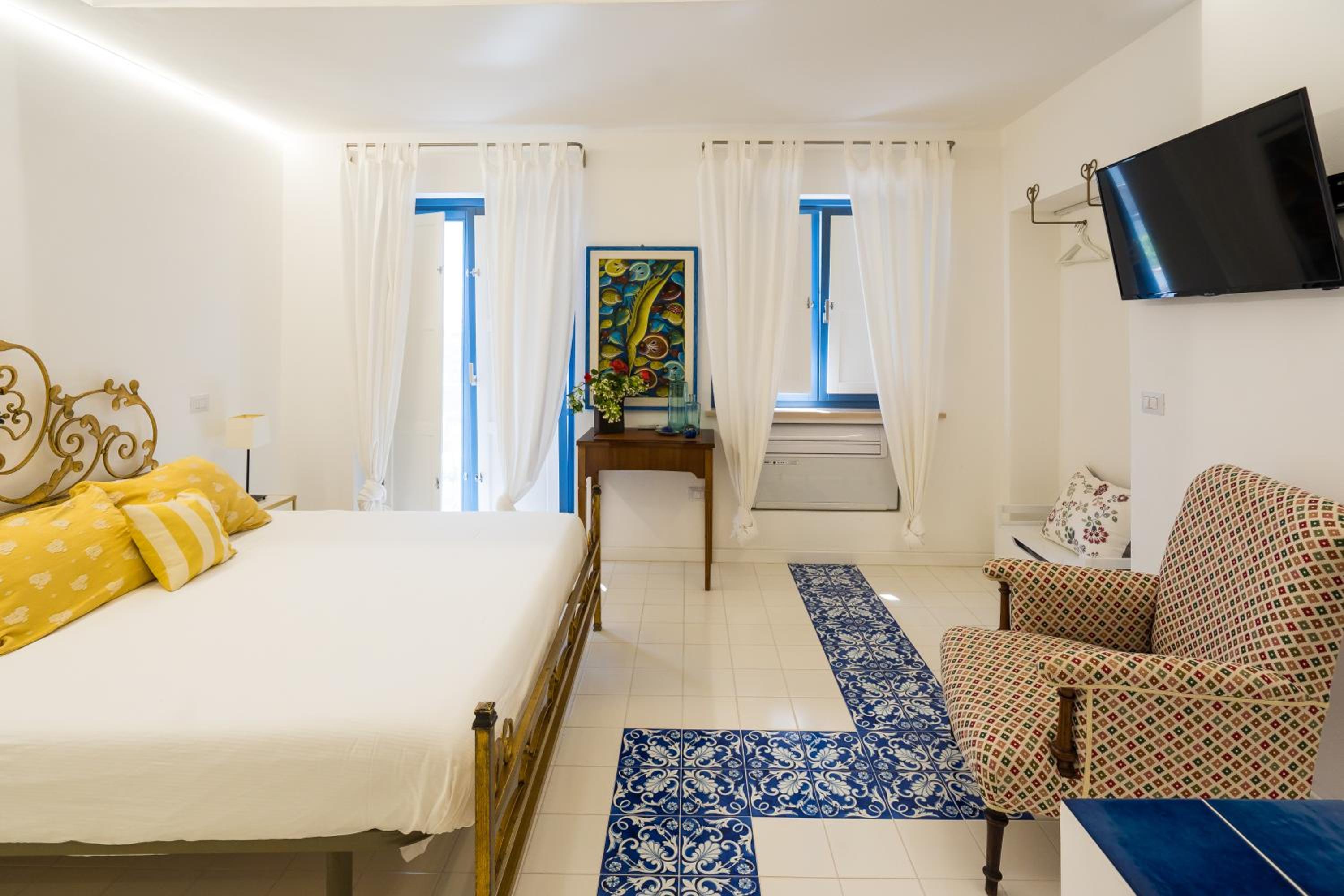 Ispani Inn Resort